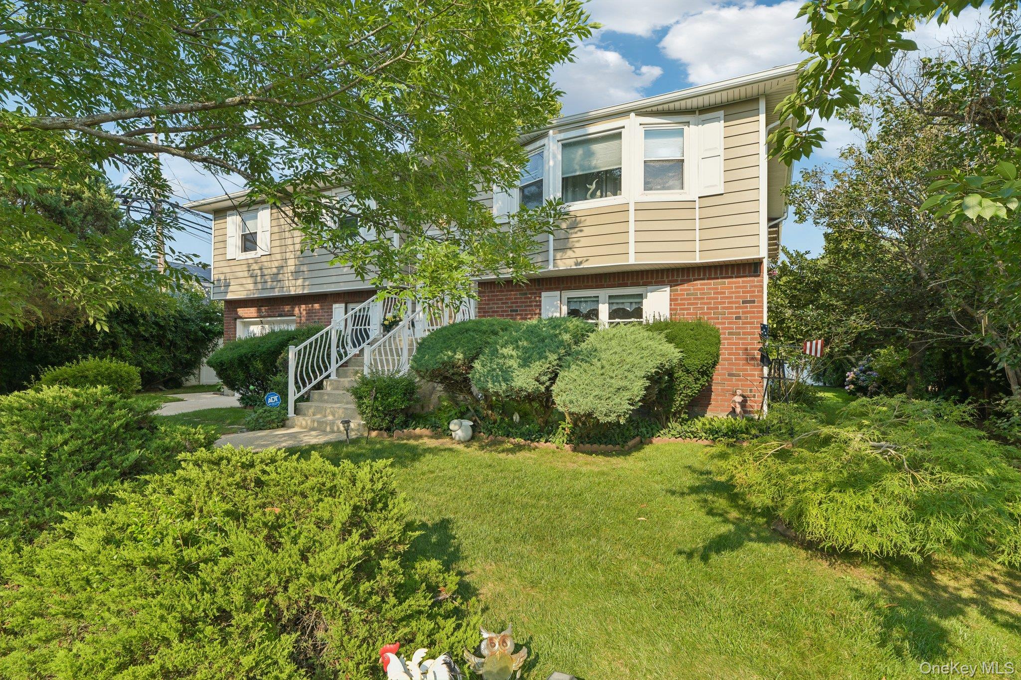 8 Laurel Lane Property Photo 3