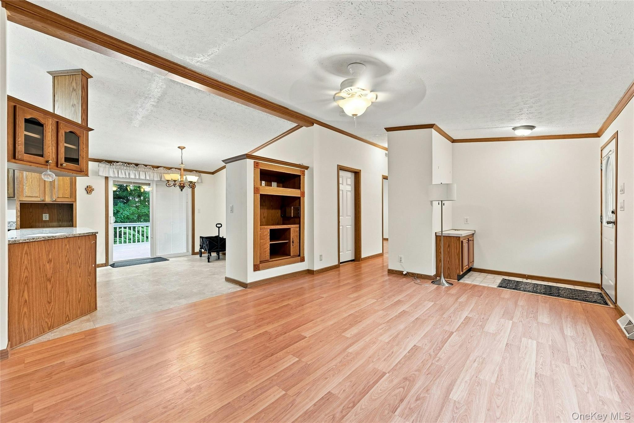 638 Fresh Pond Avenue 320 Property Photo 6