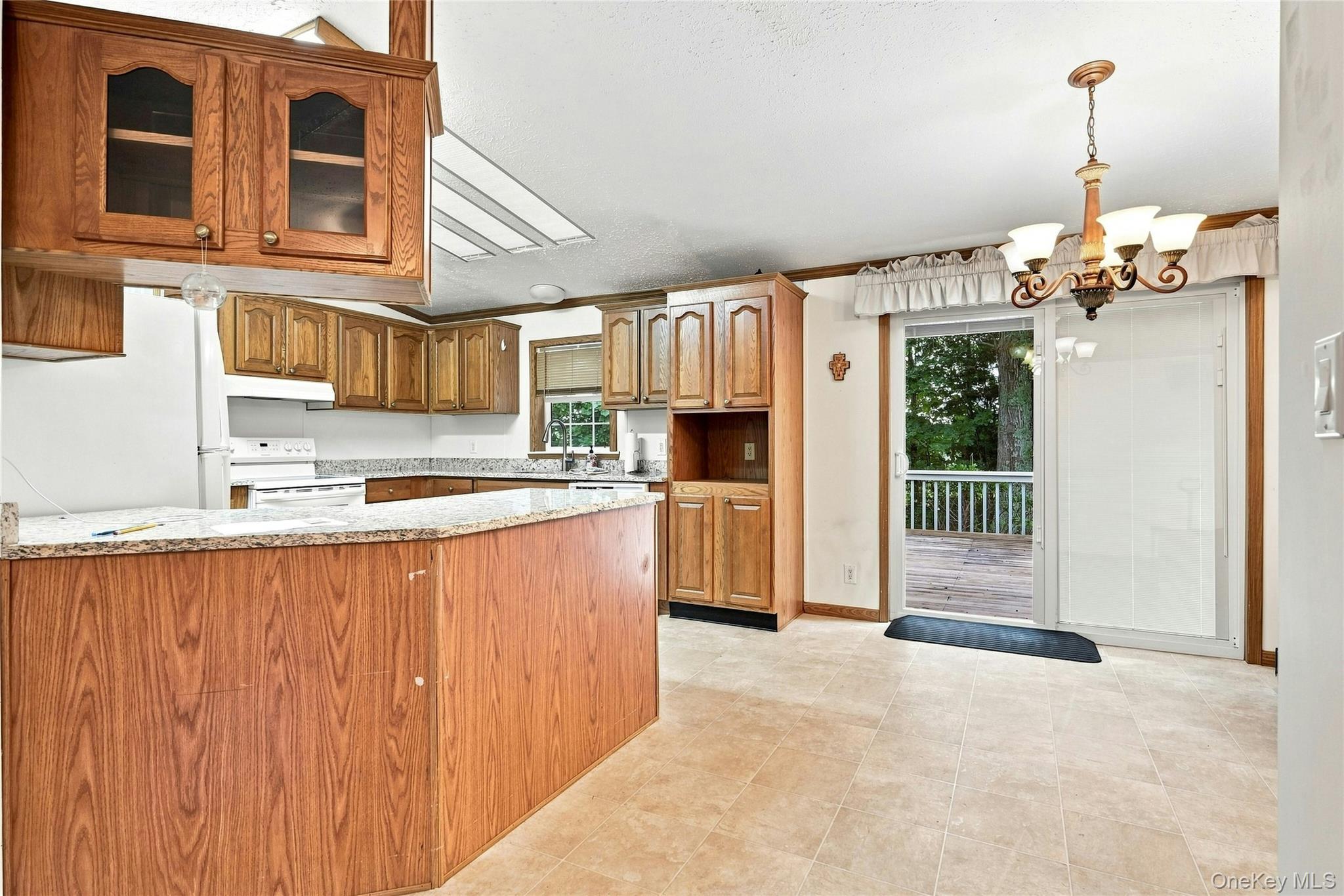 638 Fresh Pond Avenue 320 Property Photo 8