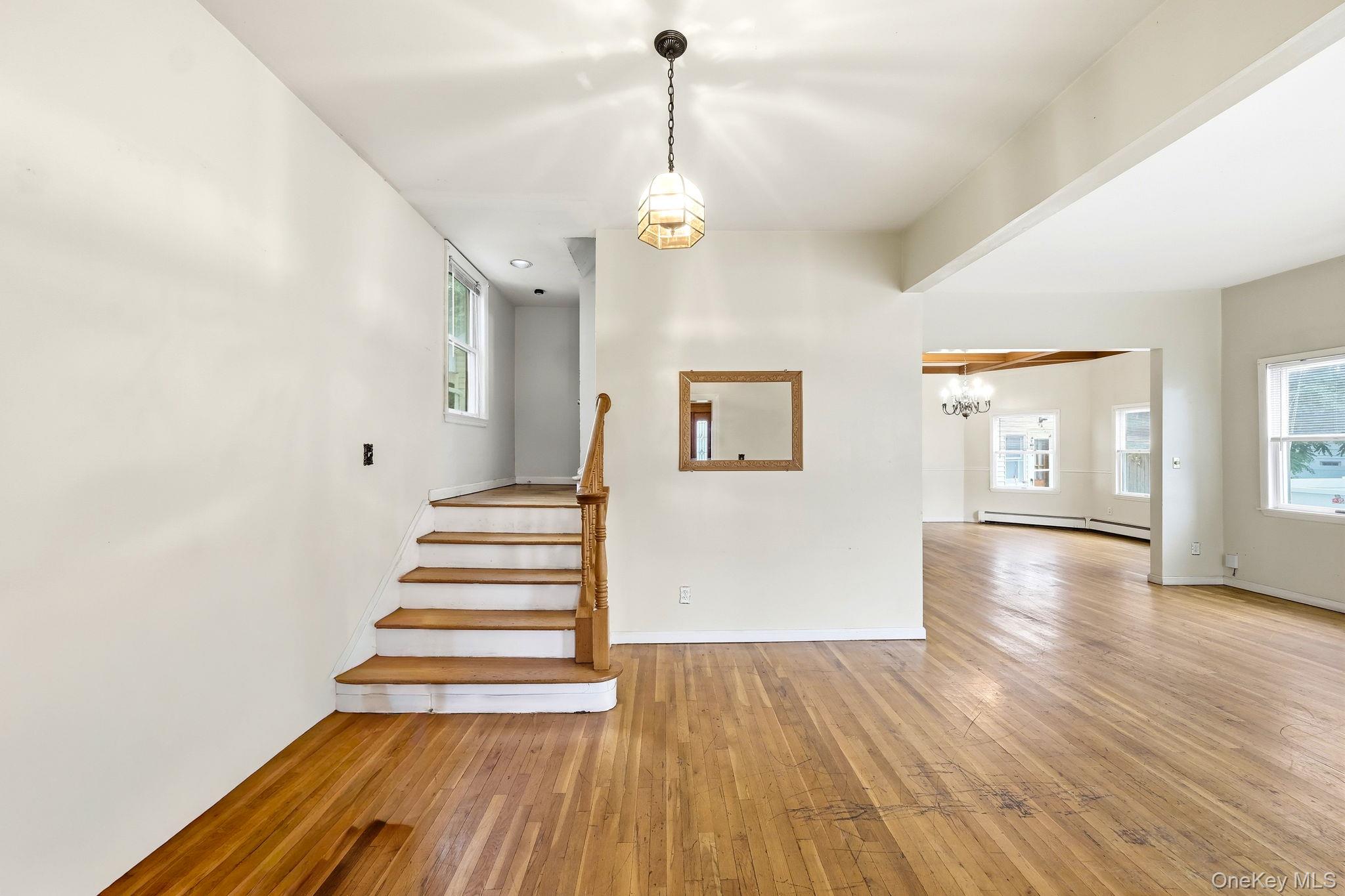 105 N Corona Avenue Property Photo 8