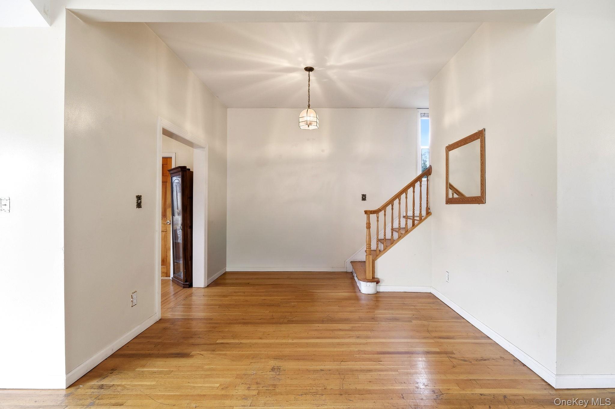 105 N Corona Avenue Property Photo 10