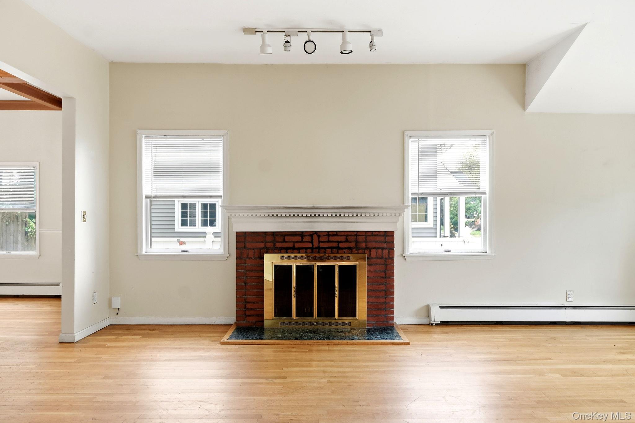 105 N Corona Avenue Property Photo 11