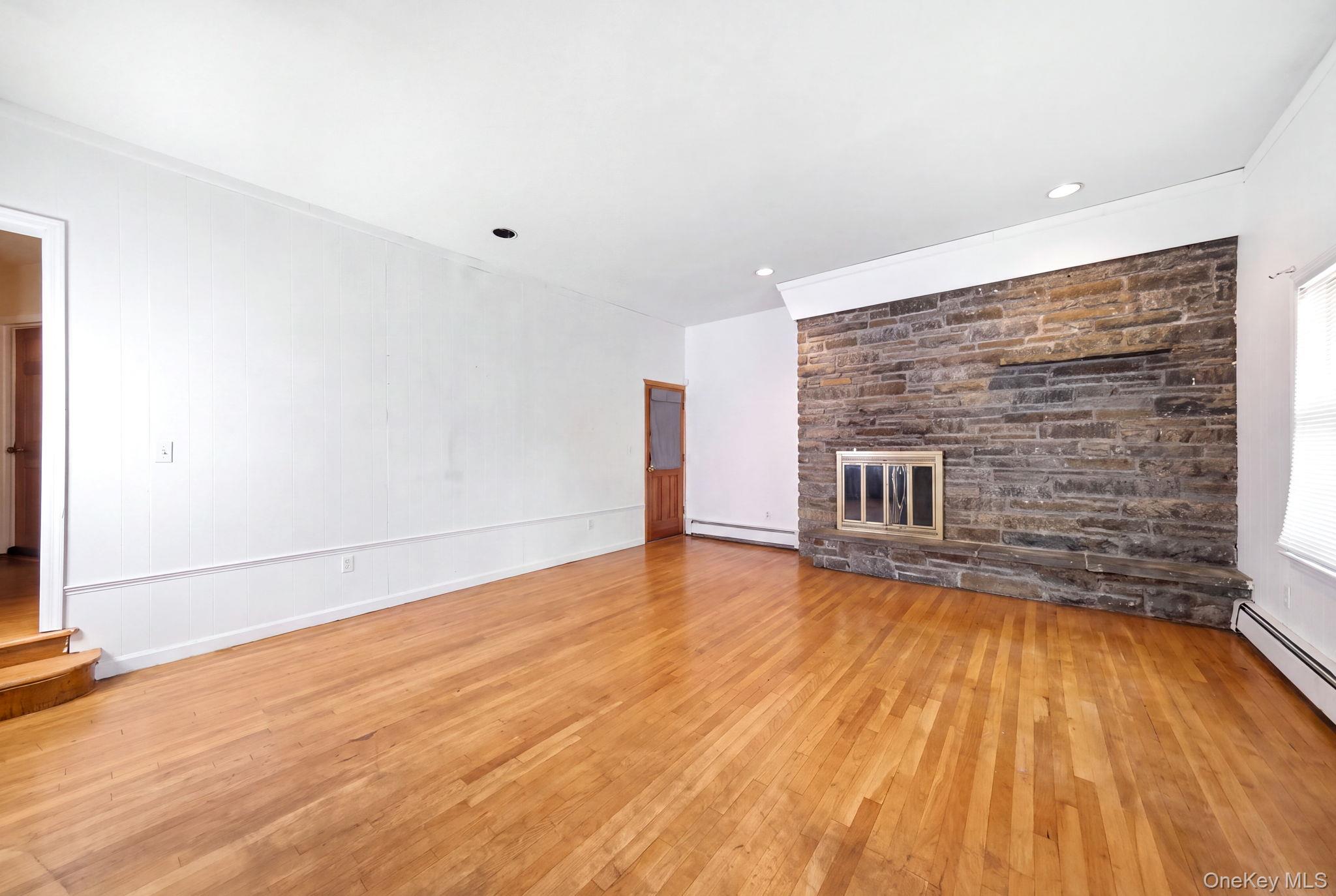 105 N Corona Avenue Property Photo 22