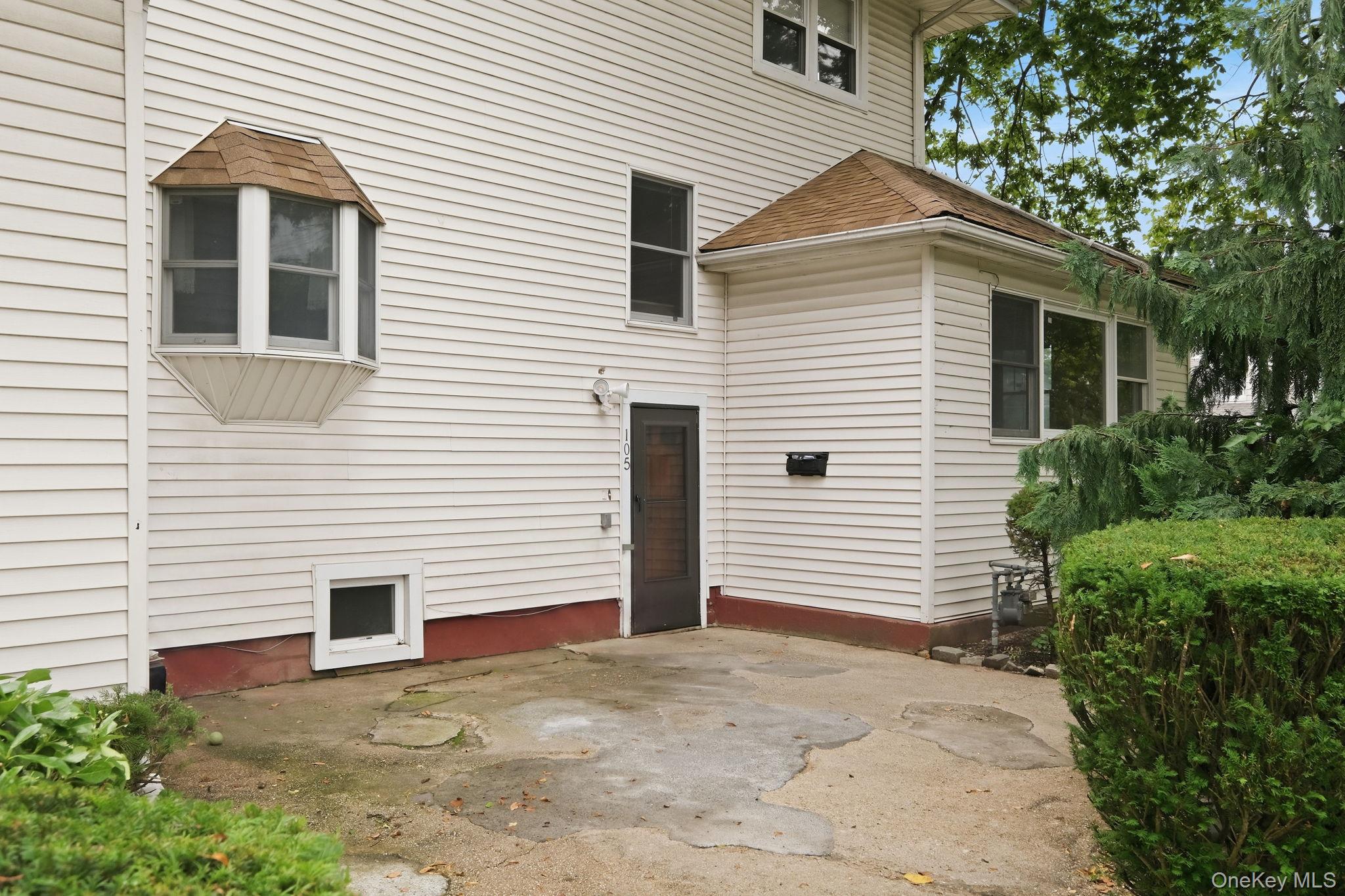 105 N Corona Avenue Property Photo 42