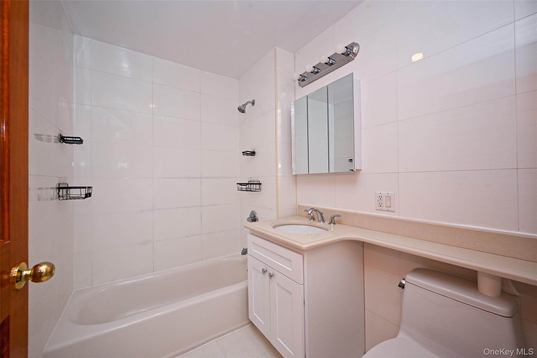 64-63 Austin Street #6c Property Photo 13