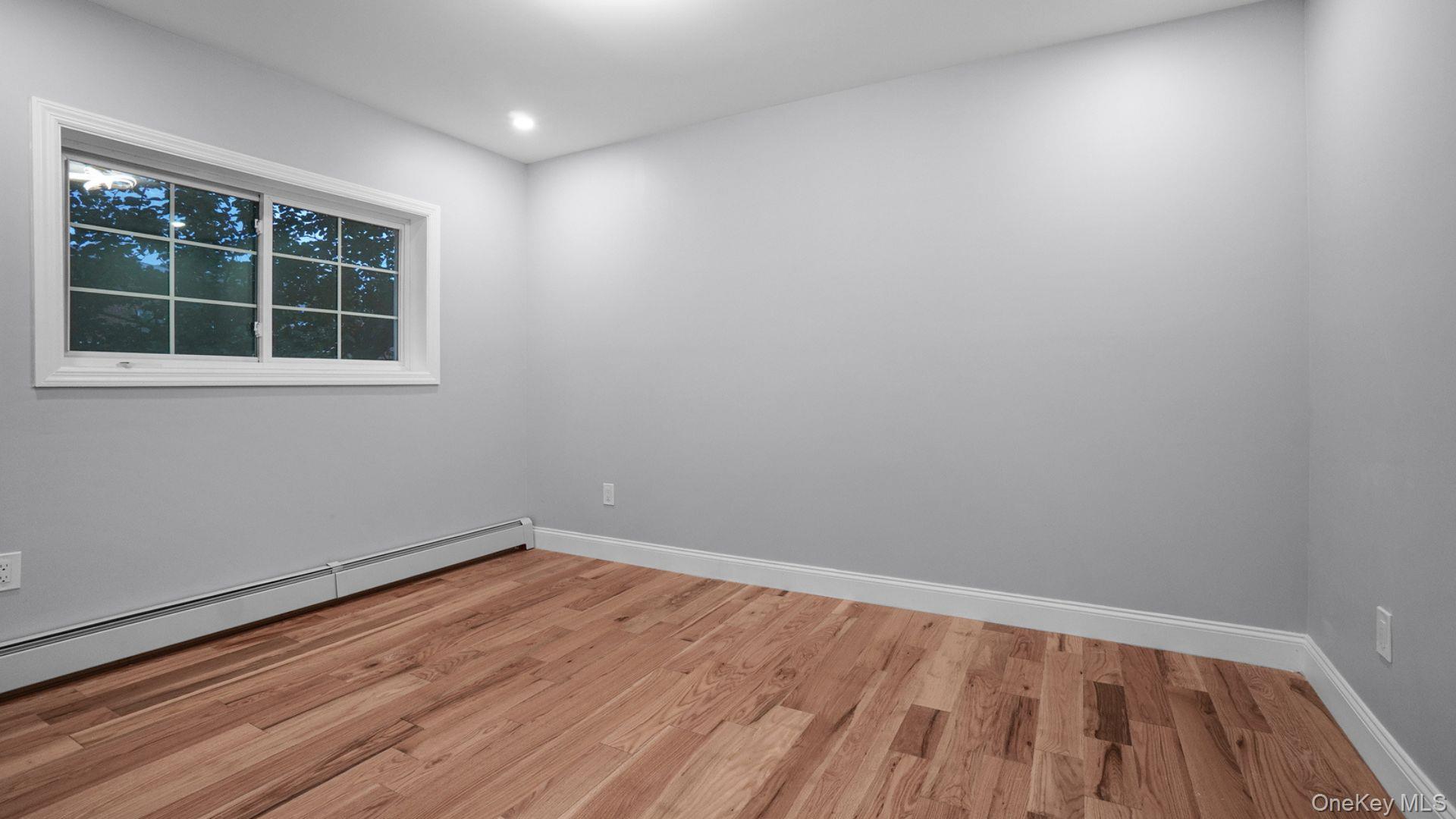 918 Throgs Neck Expwy Property Photo 12
