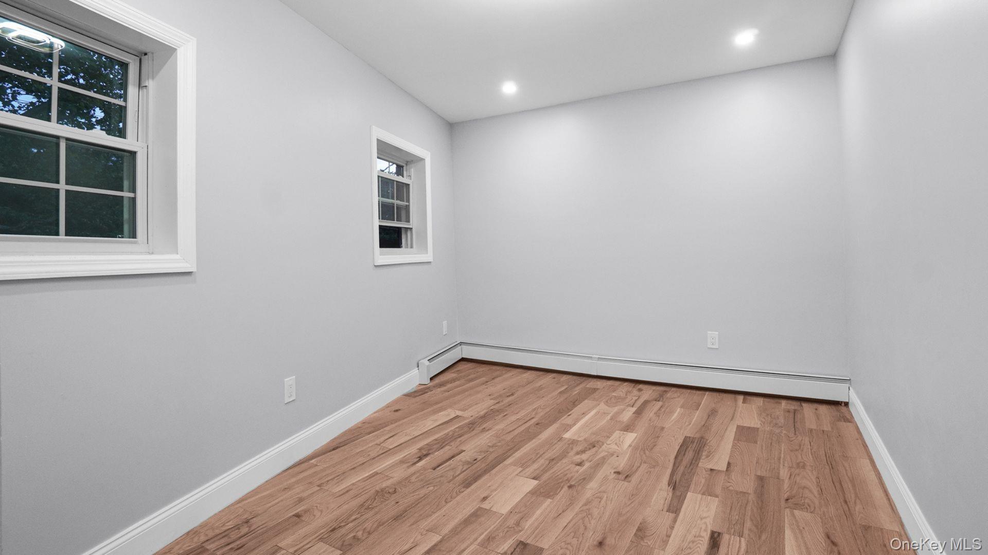 918 Throgs Neck Expwy Property Photo 14