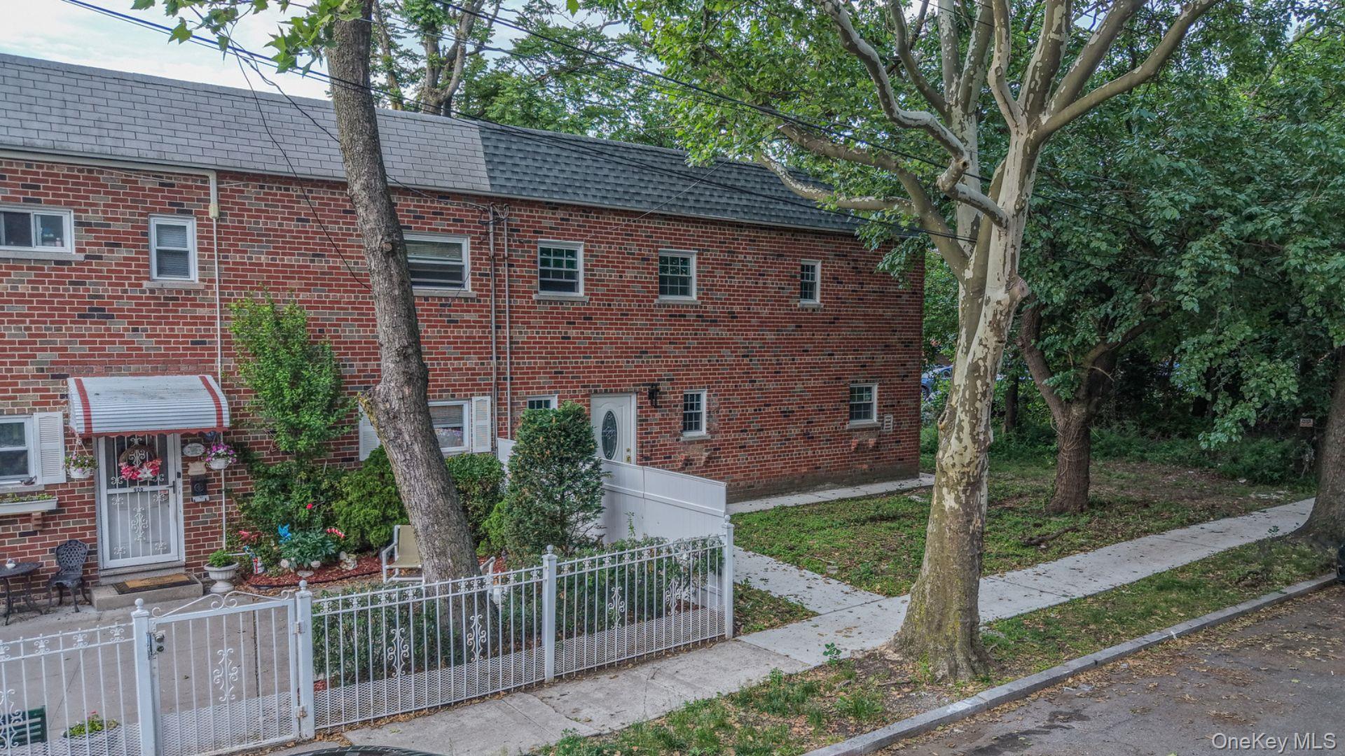 918 Throgs Neck Expwy Property Photo 28
