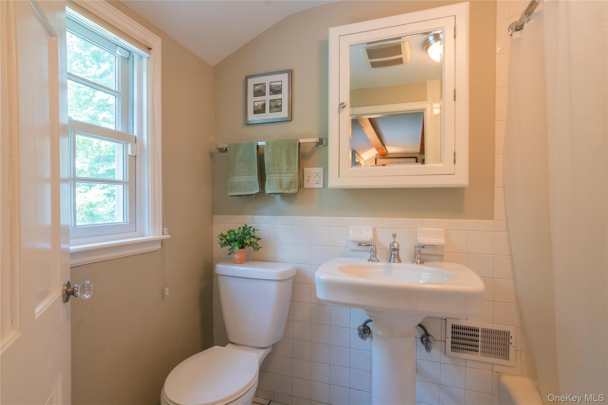 35 Marcourt Drive Property Photo 12