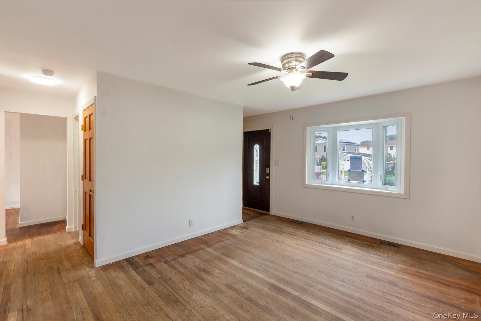 305 S Strong Avenue Property Photo 14