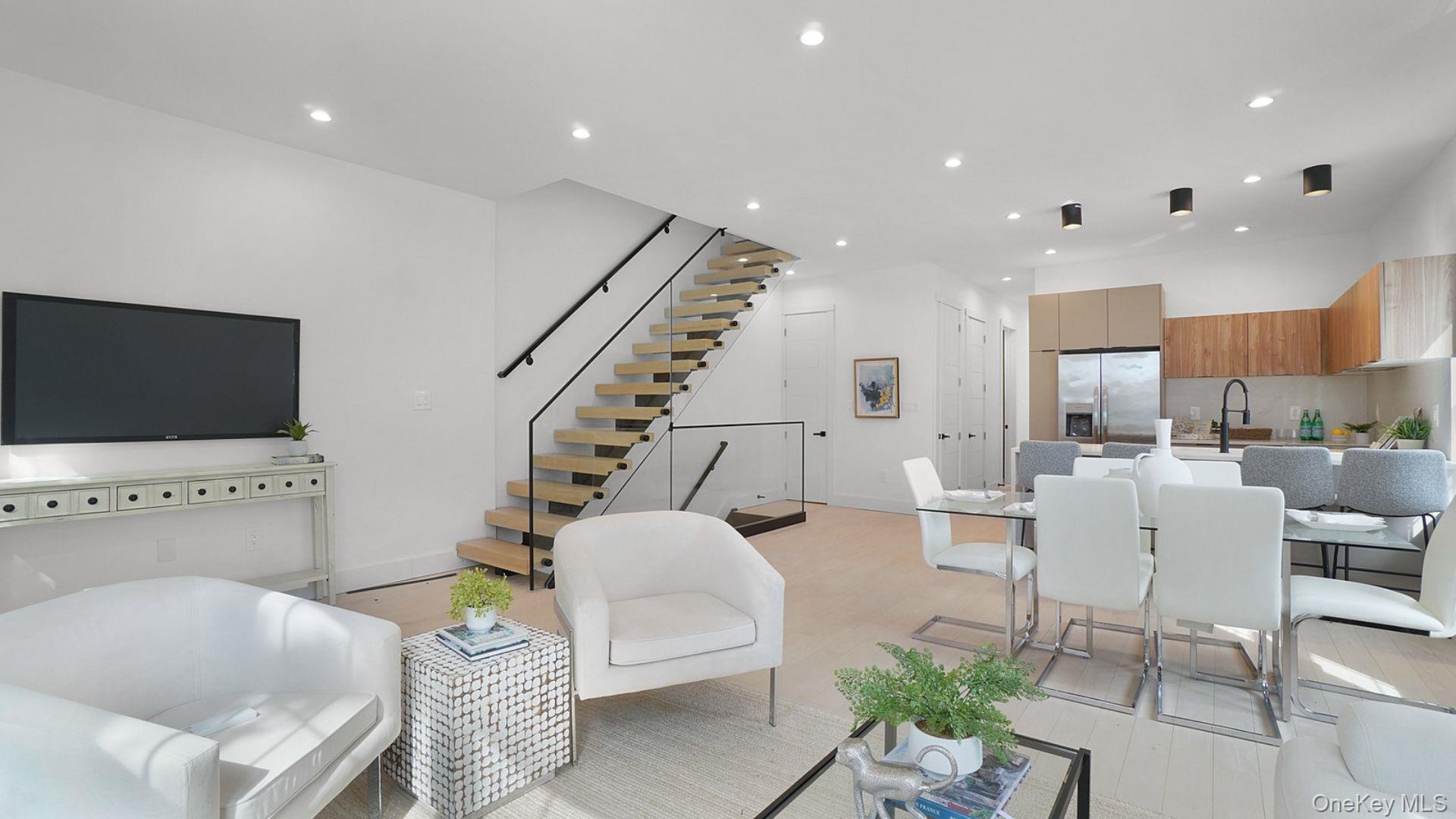 2424 Esplanade Avenue Property Photo 4