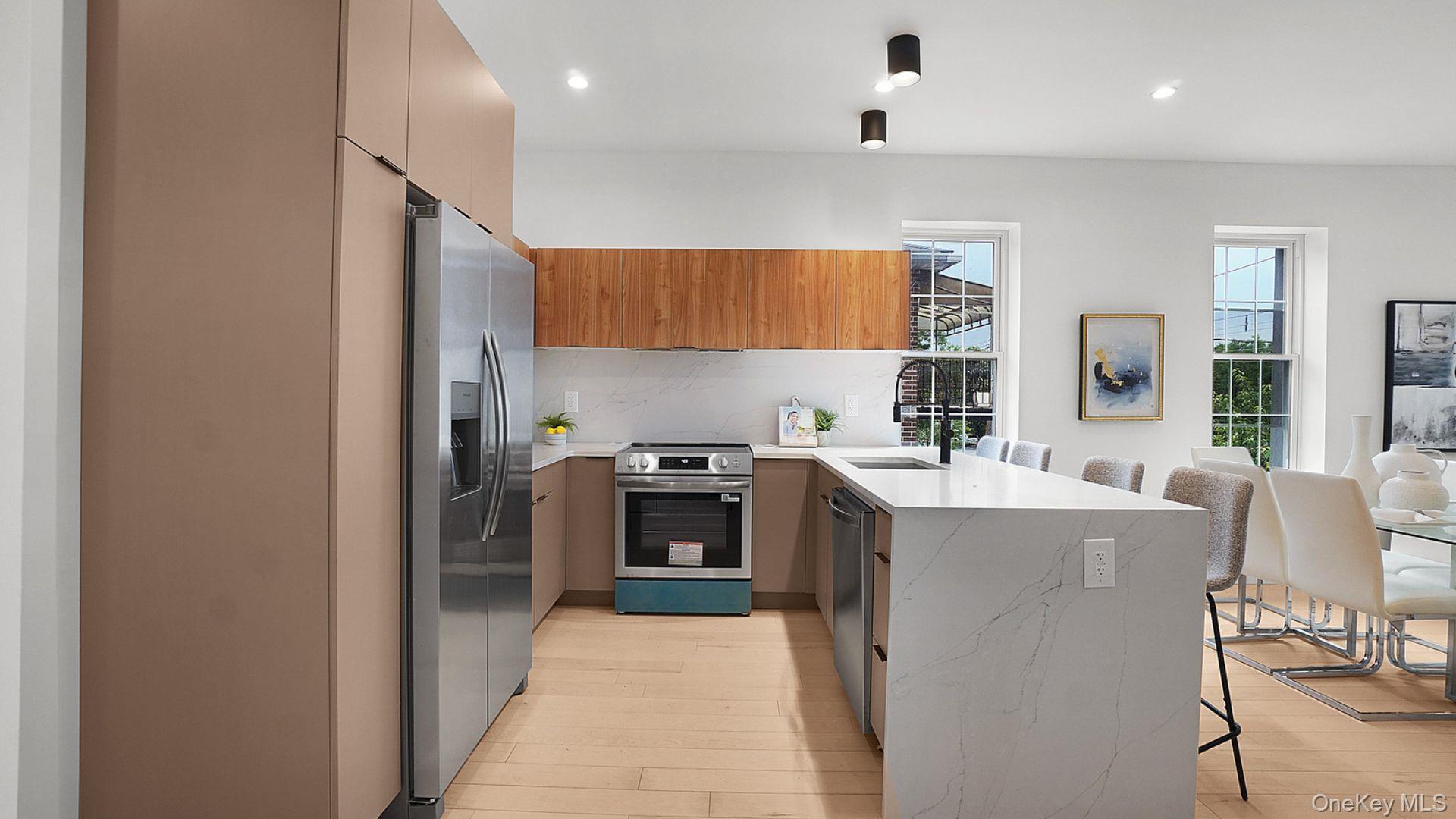 2424 Esplanade Avenue Property Photo 6