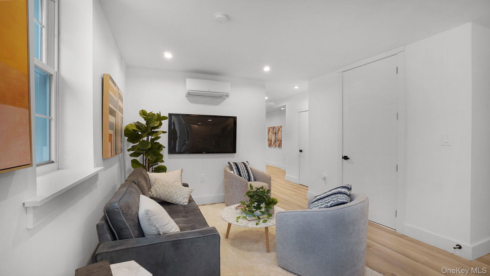 2424 Esplanade Avenue Property Photo 12