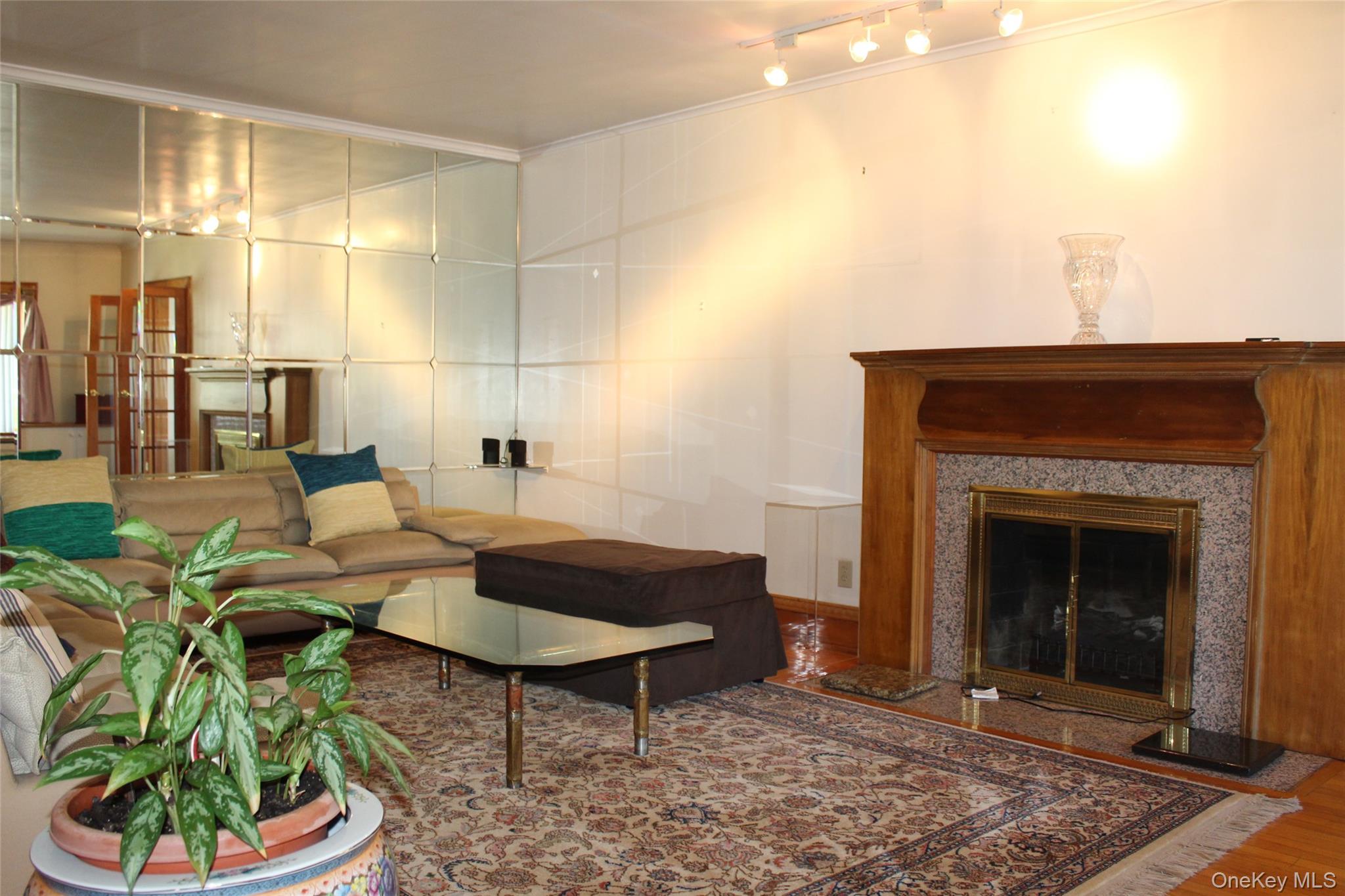 13927 225th Street Property Photo 3