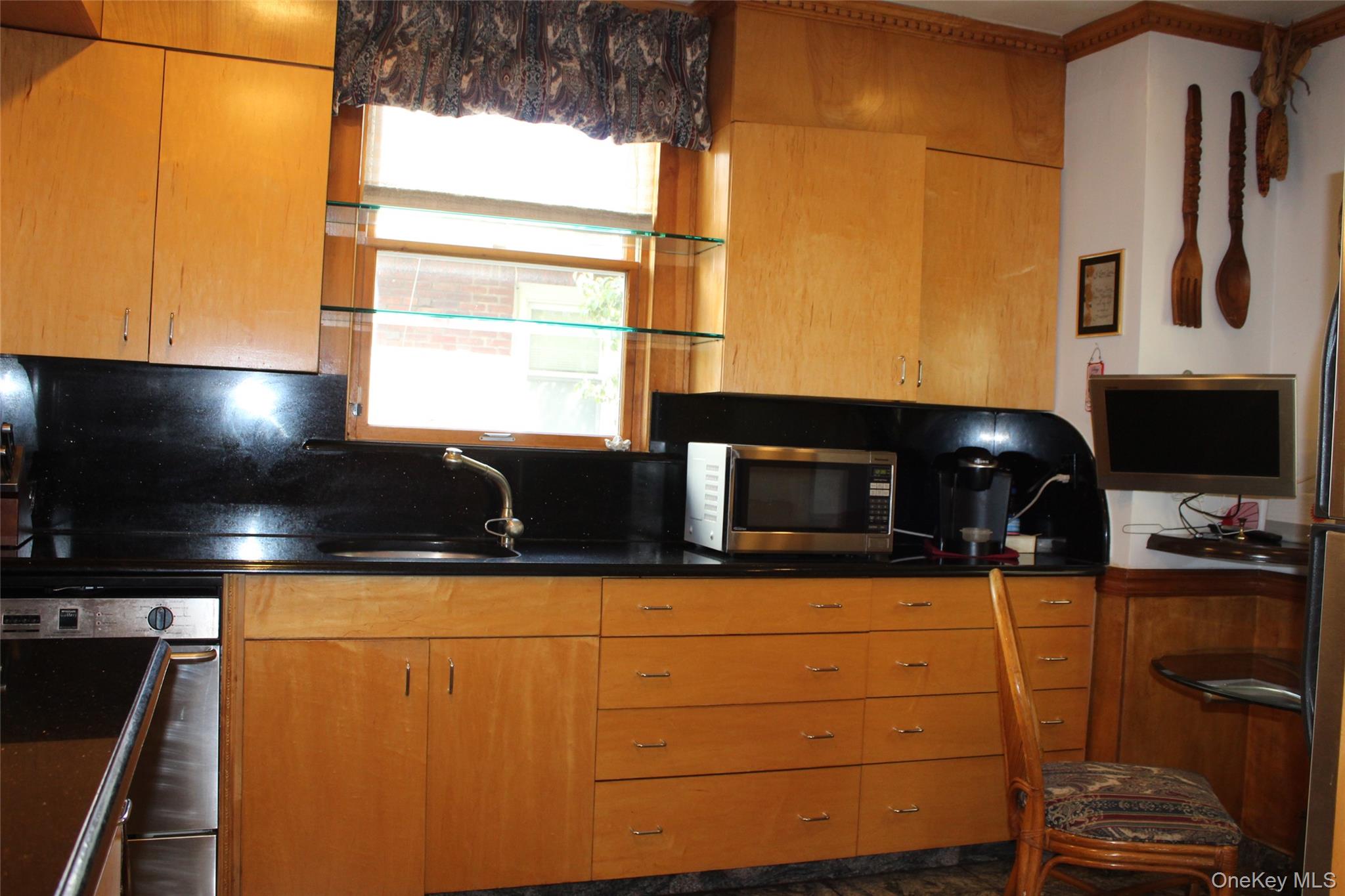 13927 225th Street Property Photo 5