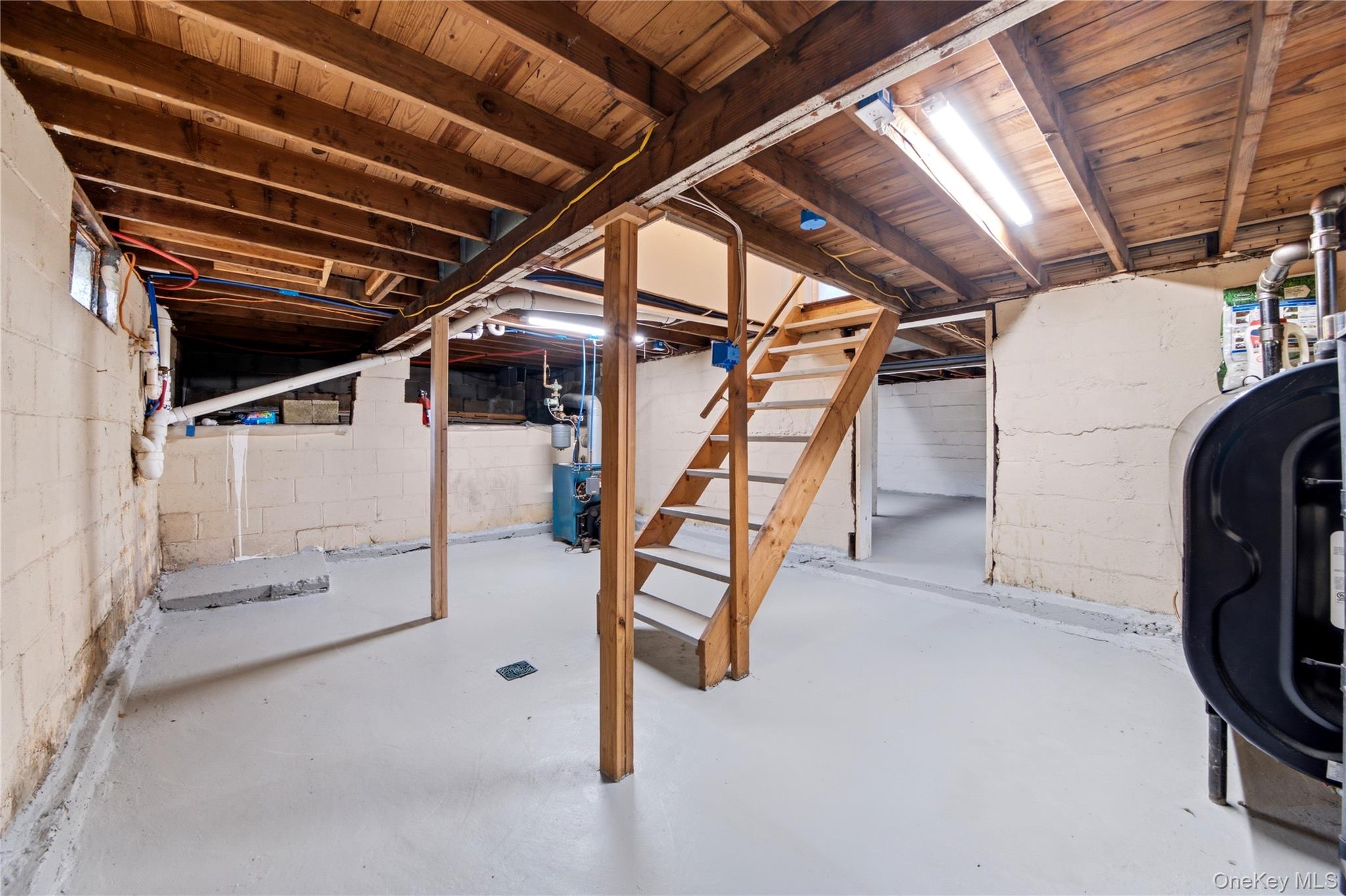34 Whitestone Road Property Photo 15