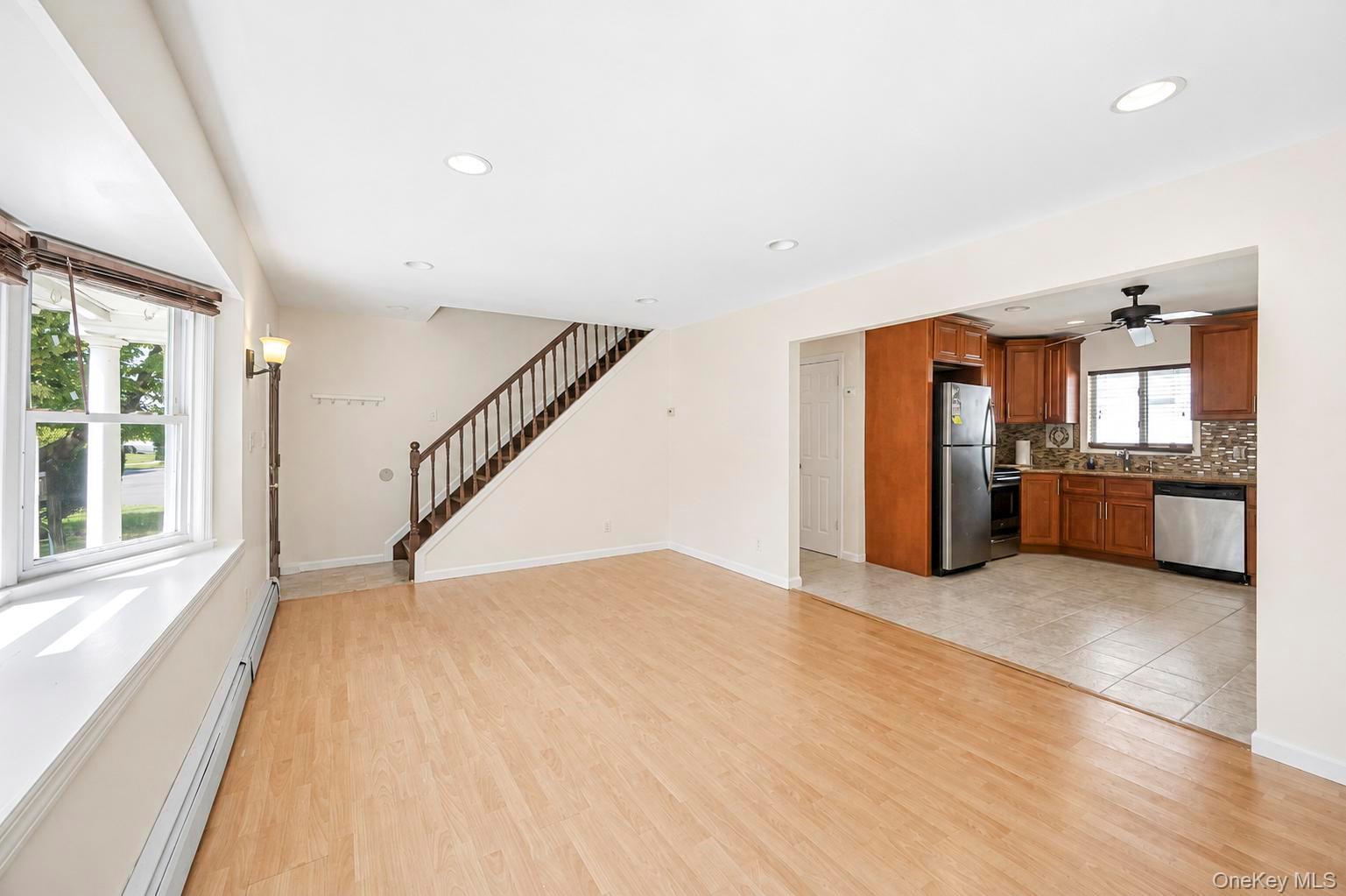 3173 Roxbury Lane Property Photo 9