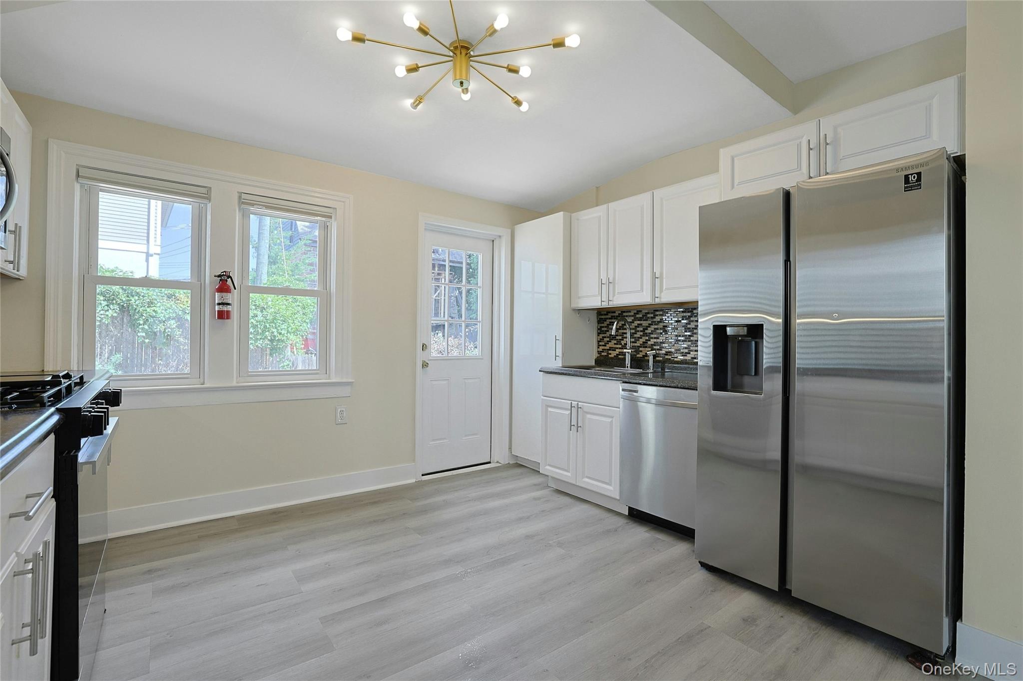 28 Burd Street Property Photo 13