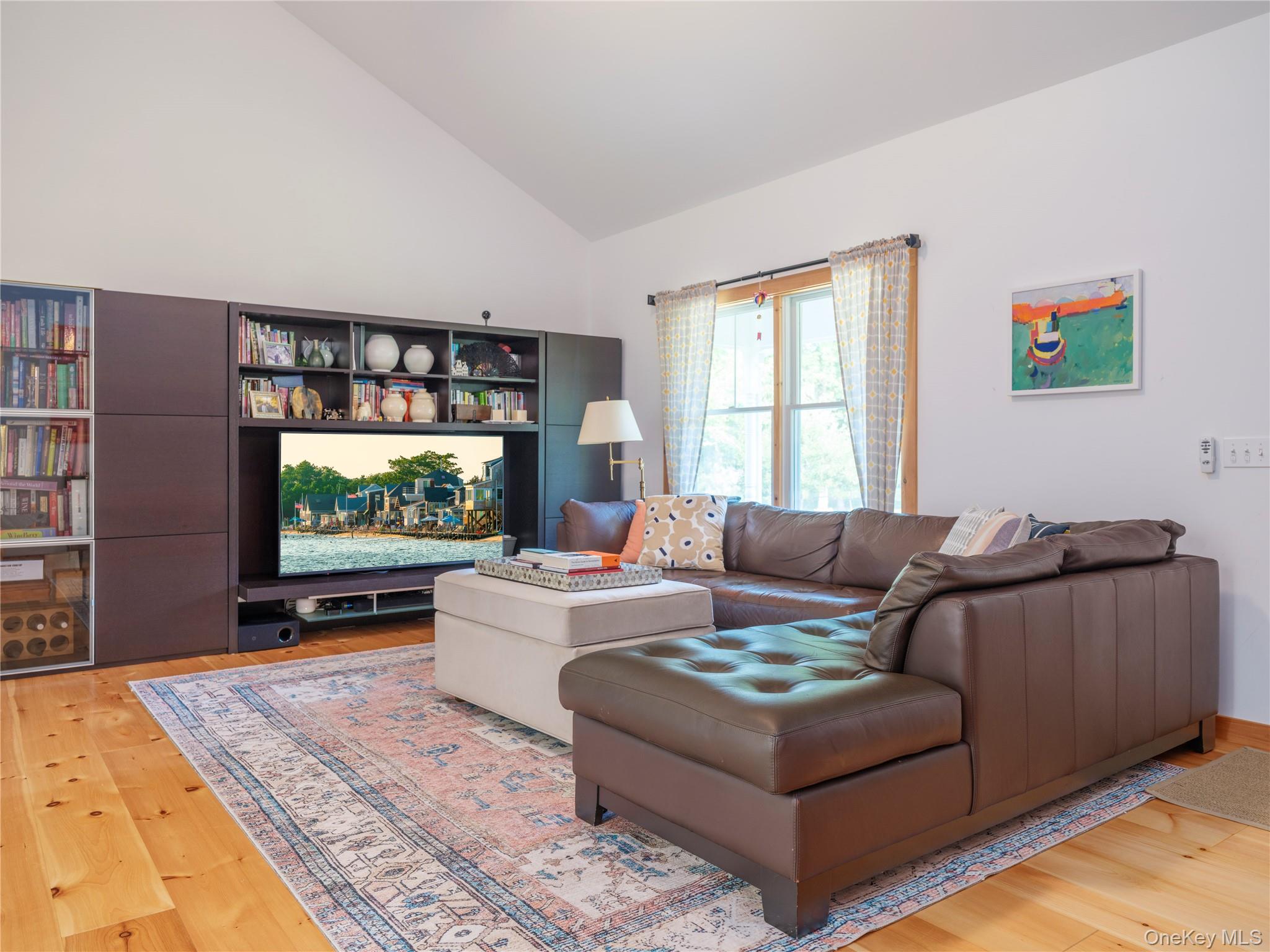 435 Sound Road Property Photo 4