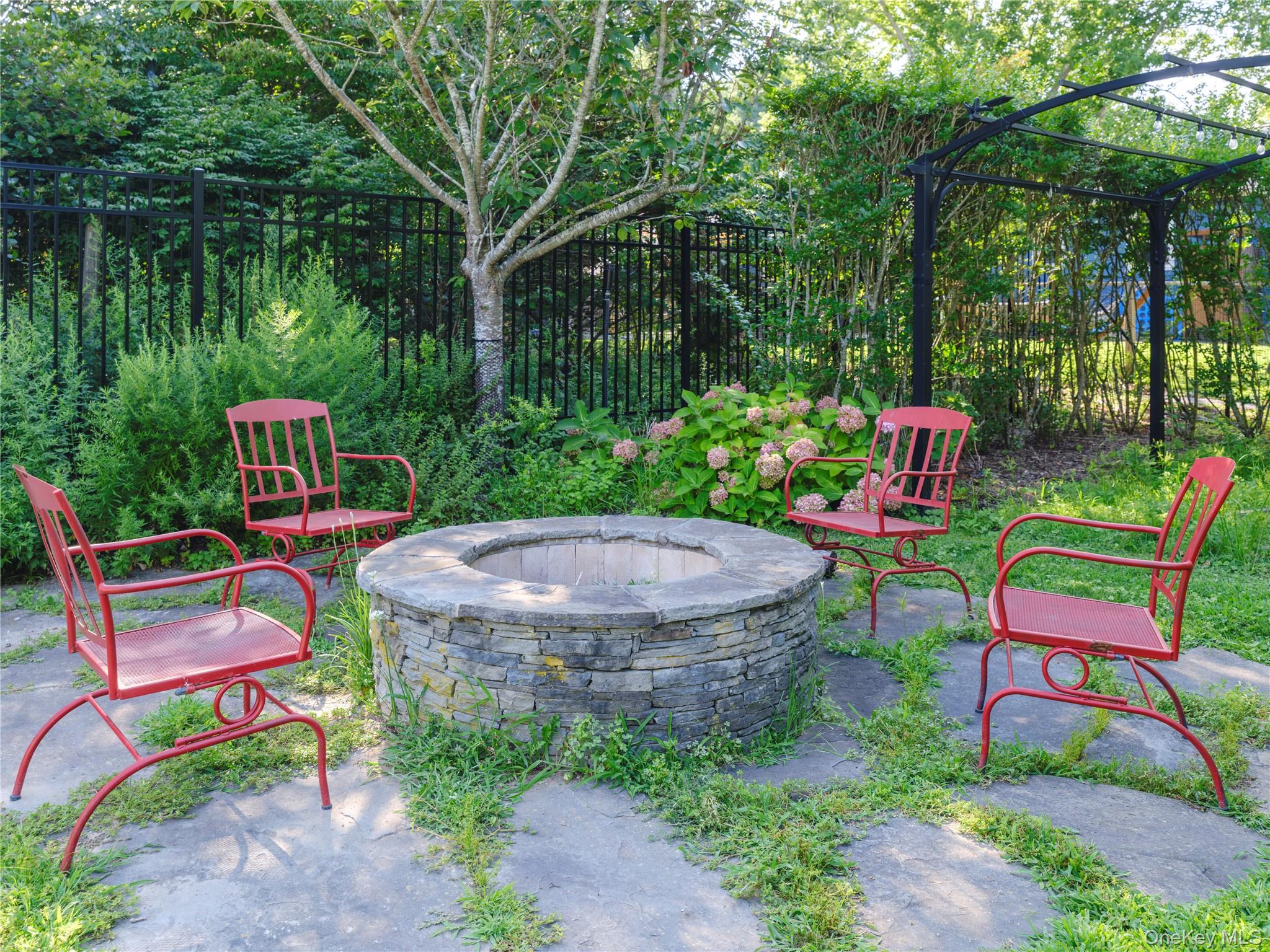 435 Sound Road Property Photo 16