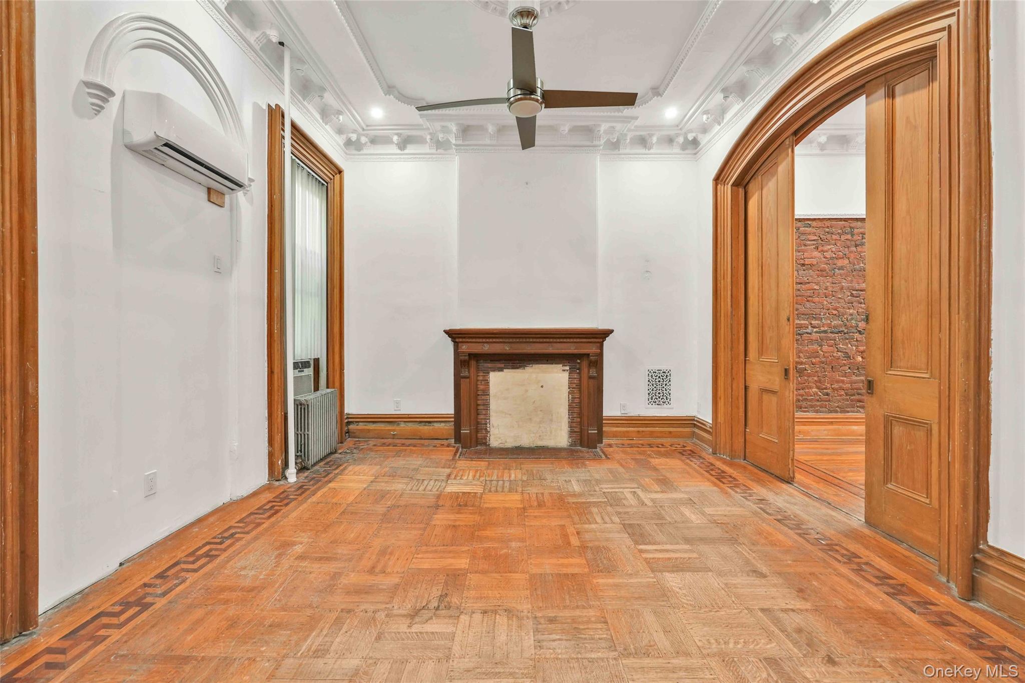 195 Greene Avenue Property Photo 8