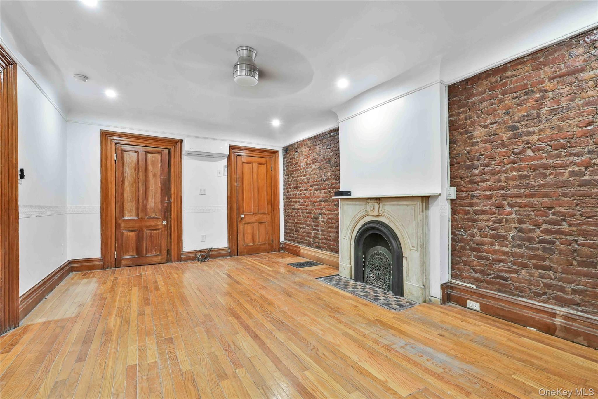 195 Greene Avenue Property Photo 9