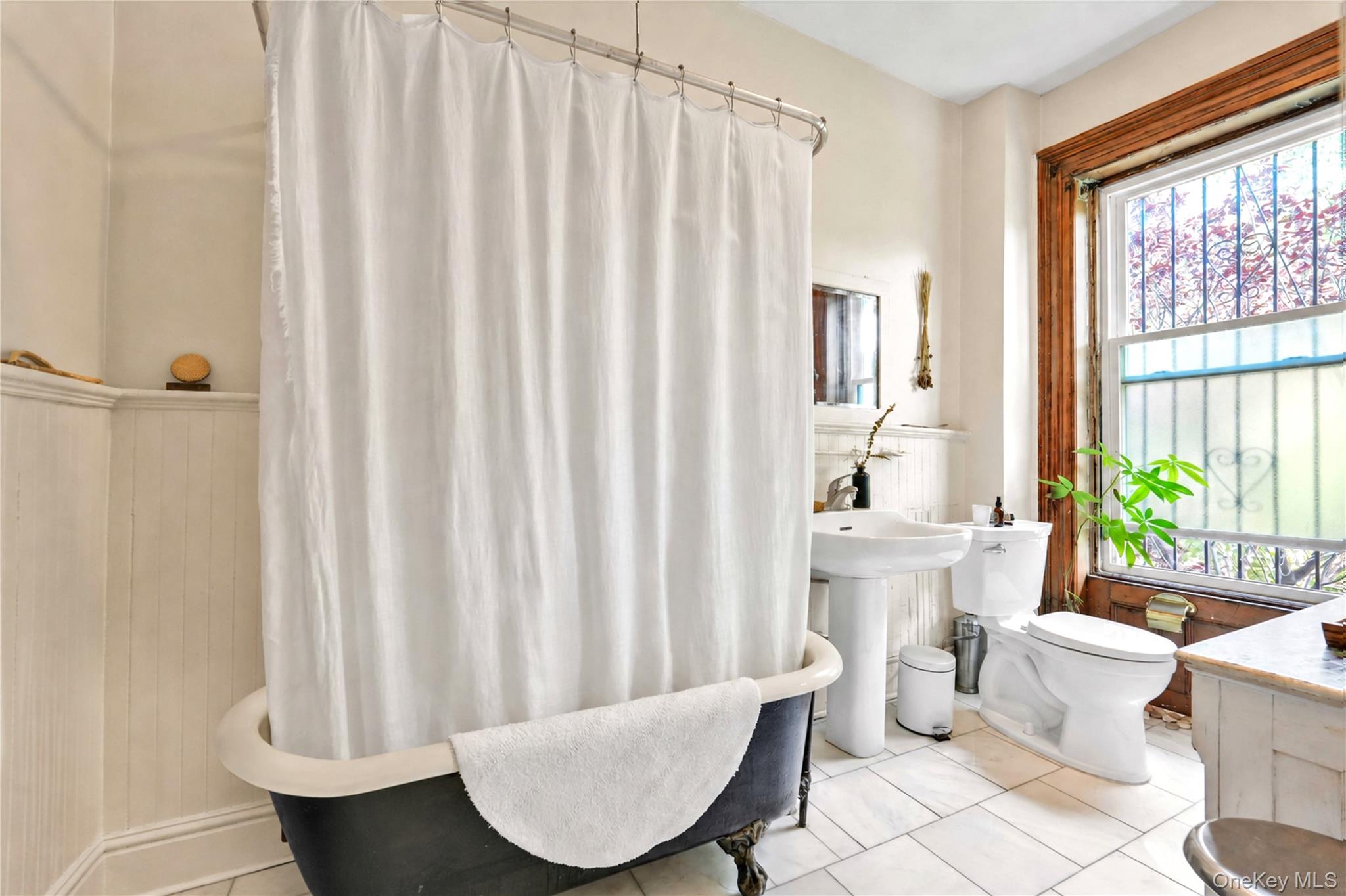 195 Greene Avenue Property Photo 14