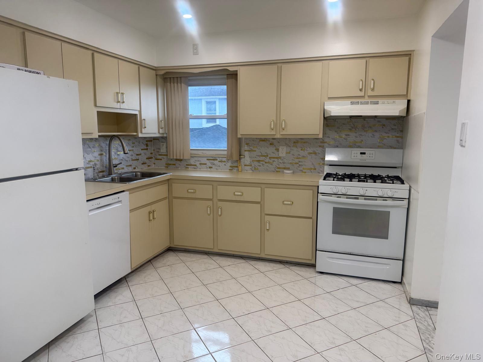 306 Hamilton Avenue 2nd Floor Property Photo 7