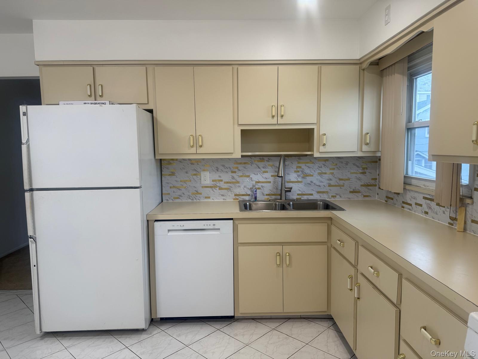 306 Hamilton Avenue 2nd Floor Property Photo 8