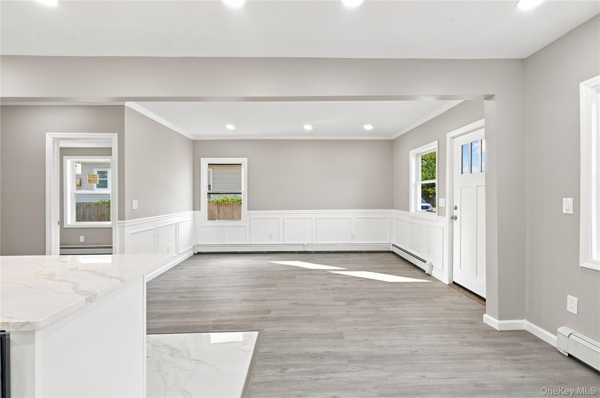 16 West Drive Property Photo 8