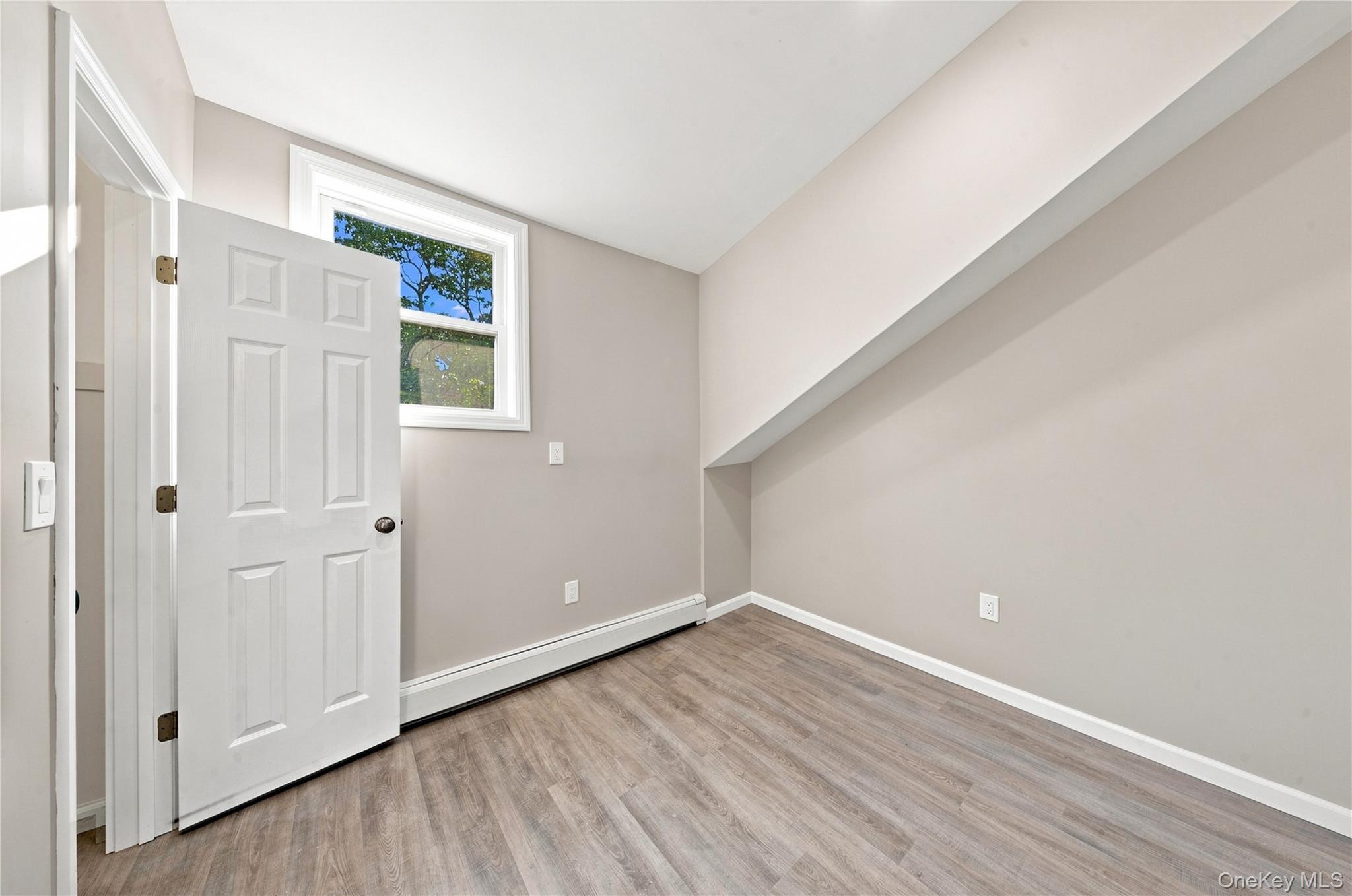 16 West Drive Property Photo 16