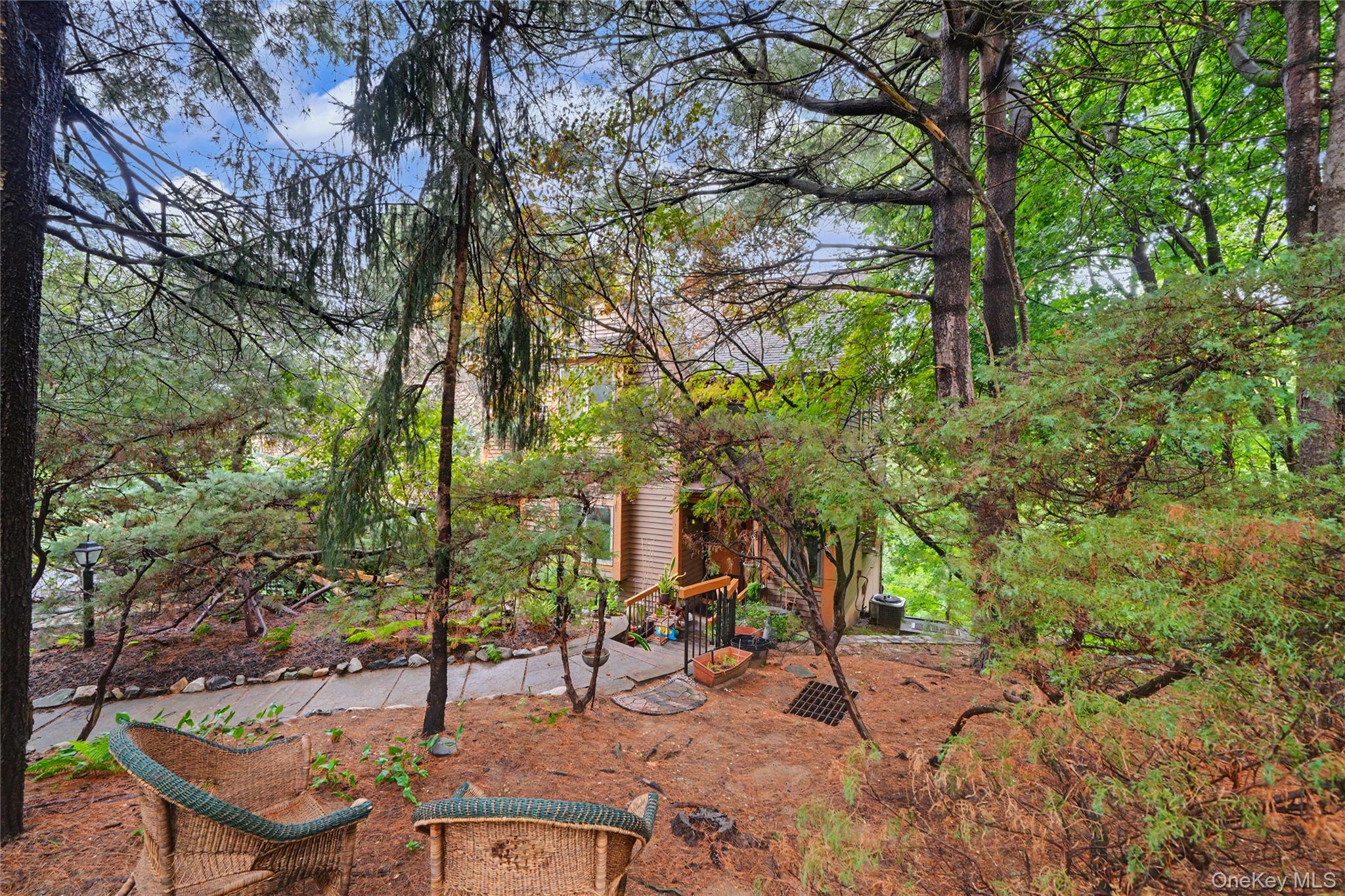 811 Eagle Bay Drive 811 Property Photo 2