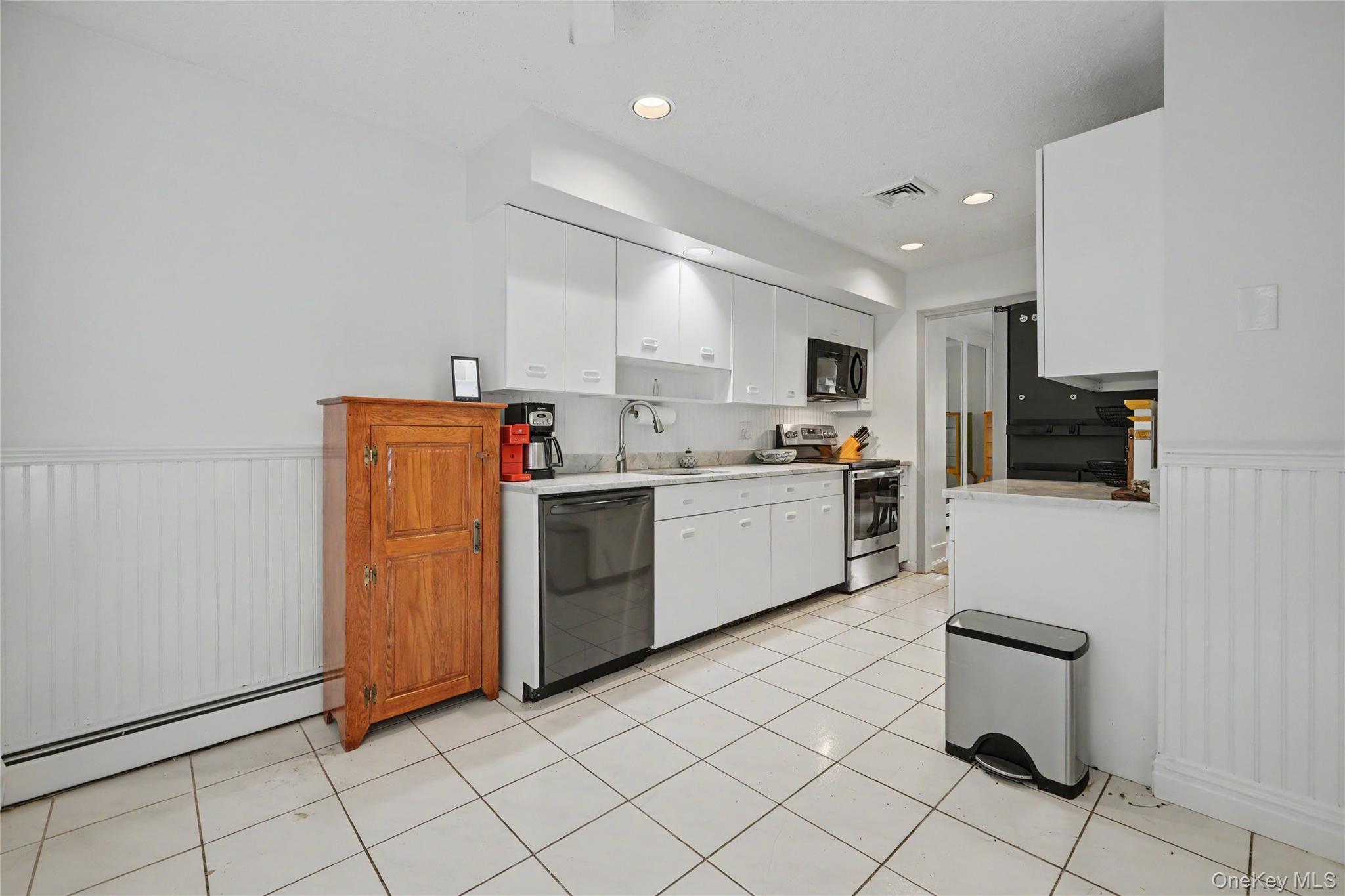 811 Eagle Bay Drive 811 Property Photo 12