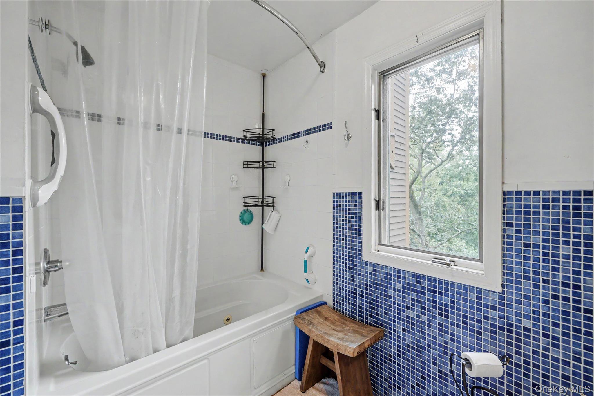 811 Eagle Bay Drive 811 Property Photo 23