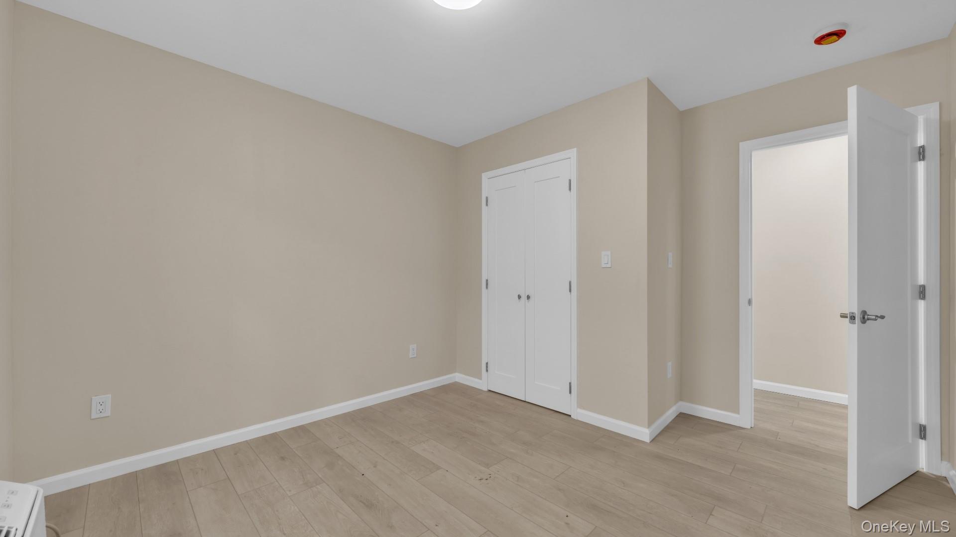 957 E 229th Street Property Photo 15