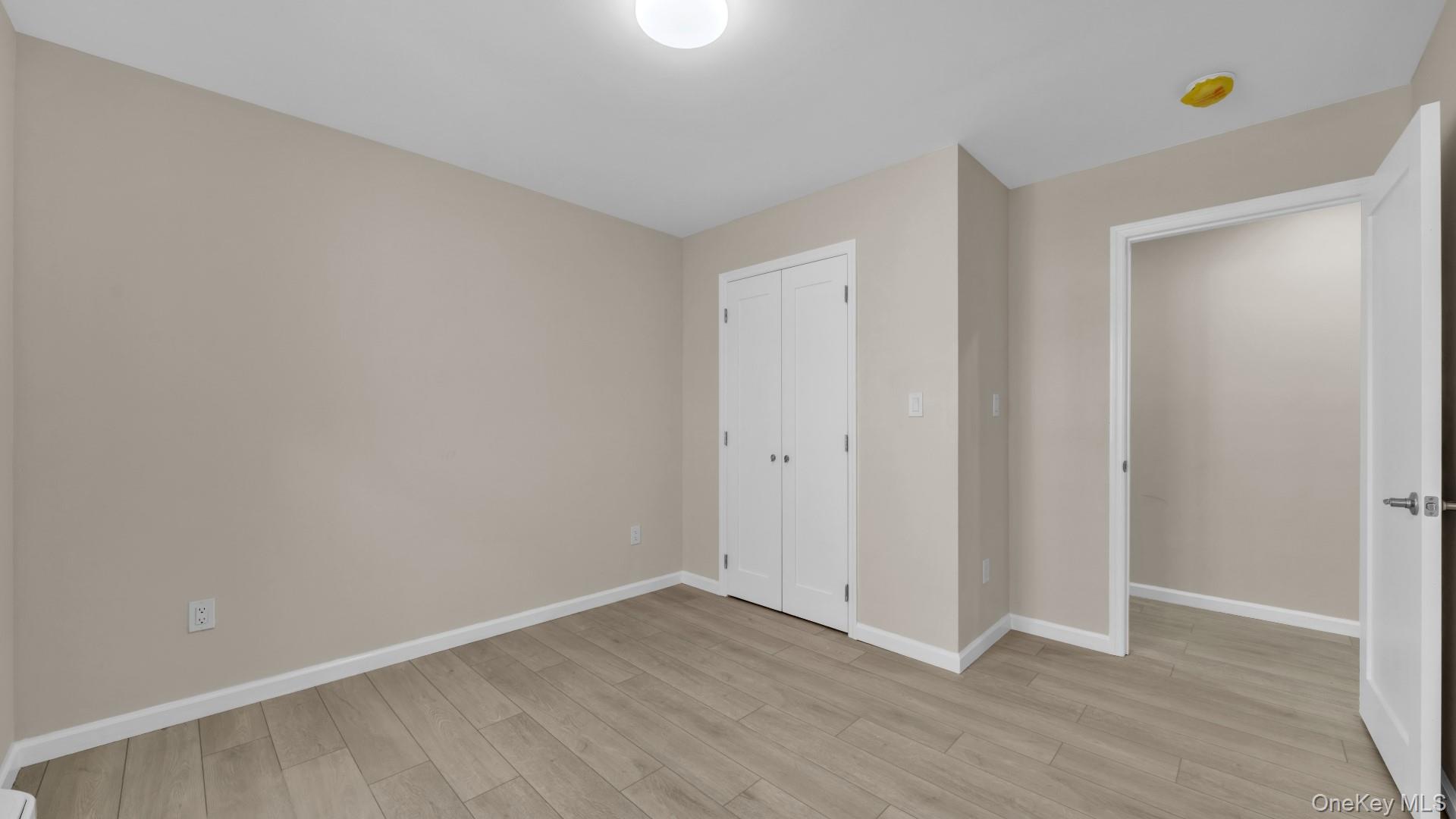 957 E 229th Street Property Photo 22