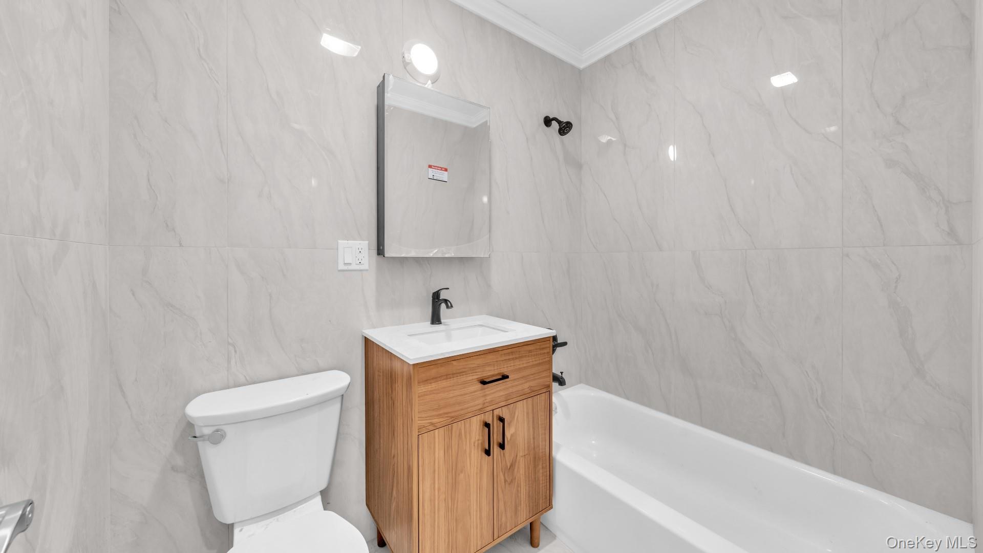 957 E 229th Street Property Photo 35