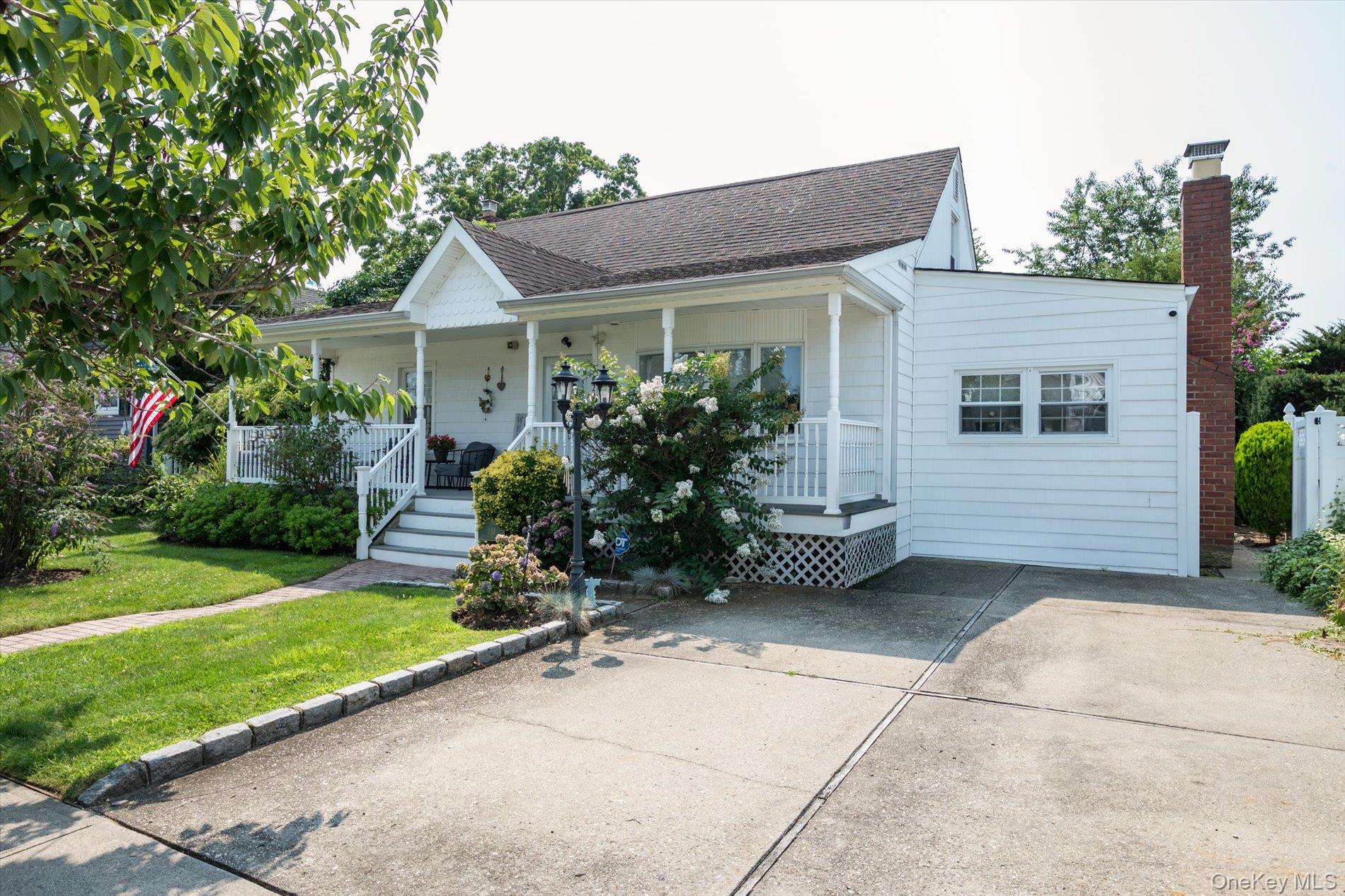 320 Brooklyn Avenue Property Photo 1