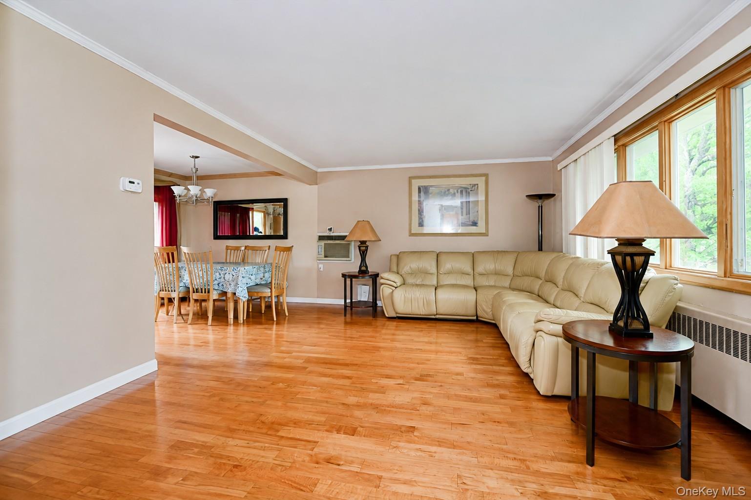 312 W Waukena Avenue Property Photo 4