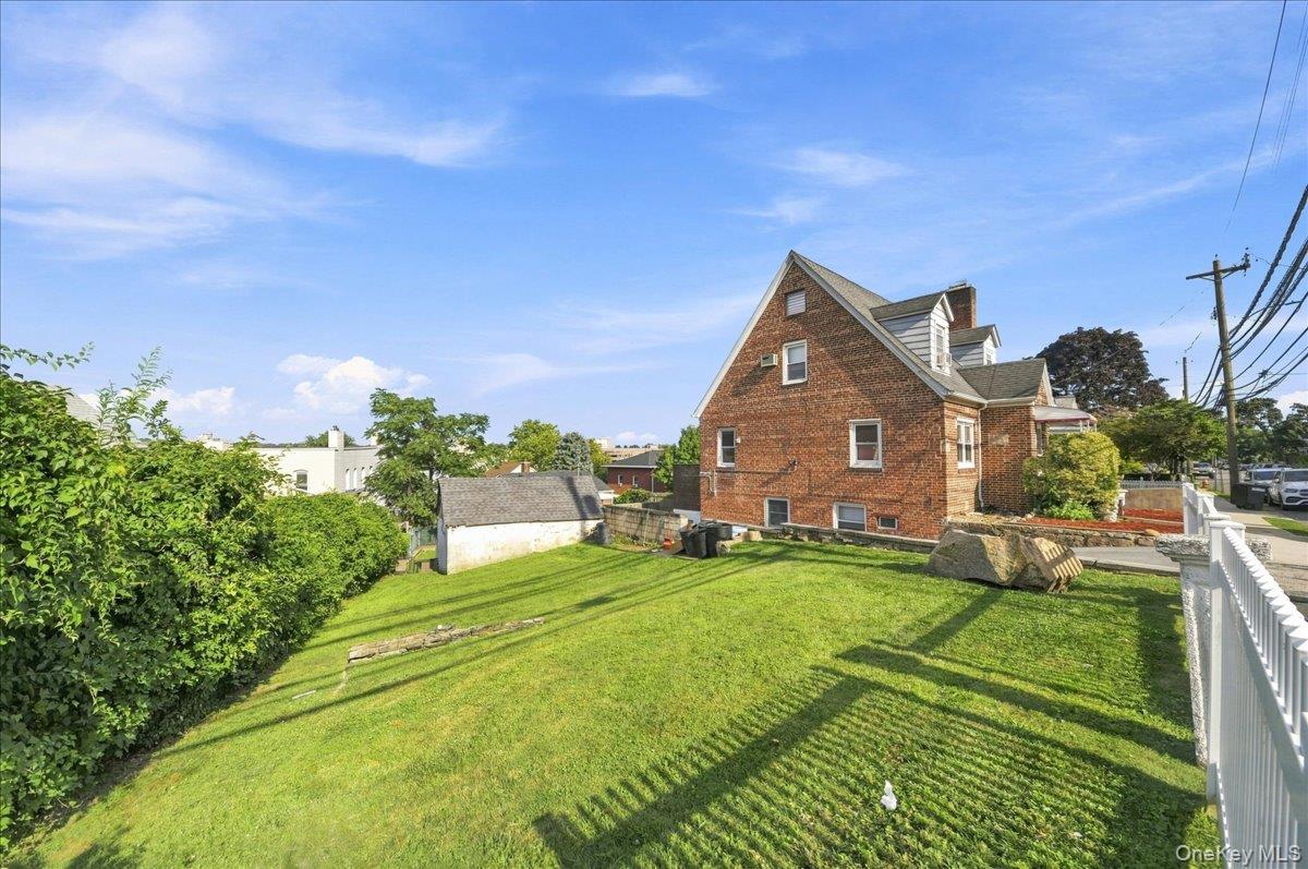 786 Mile Square Road Property Photo 12
