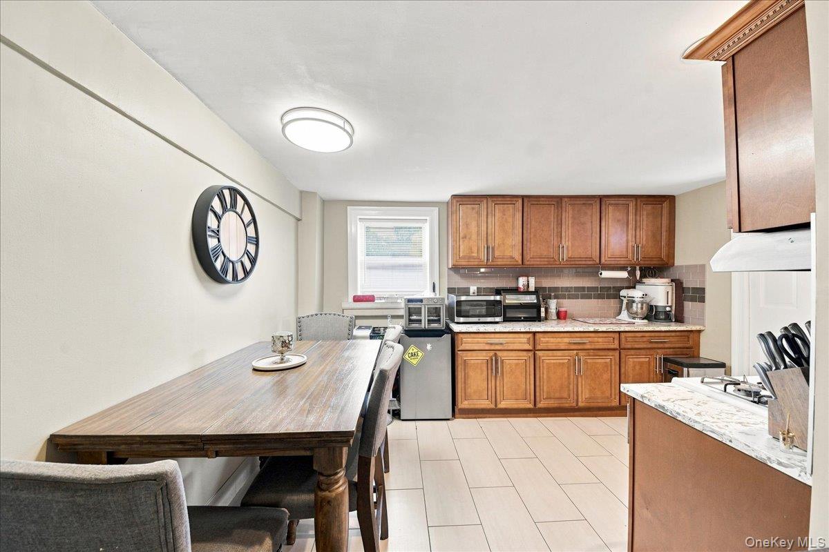 786 Mile Square Road Property Photo 17