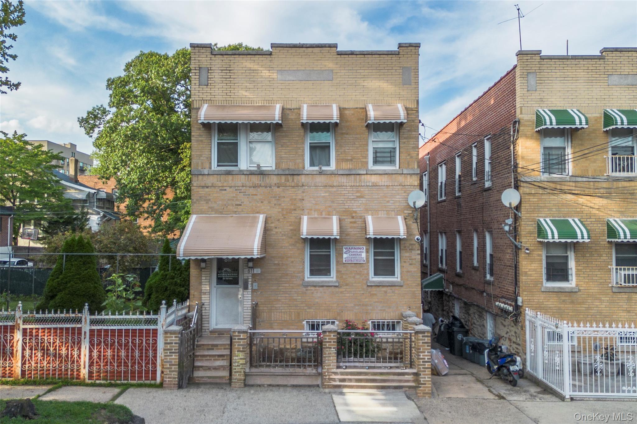 811 Penfield Street Property Photo 1