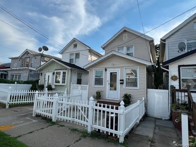 11522 124th Street Property Photo 3