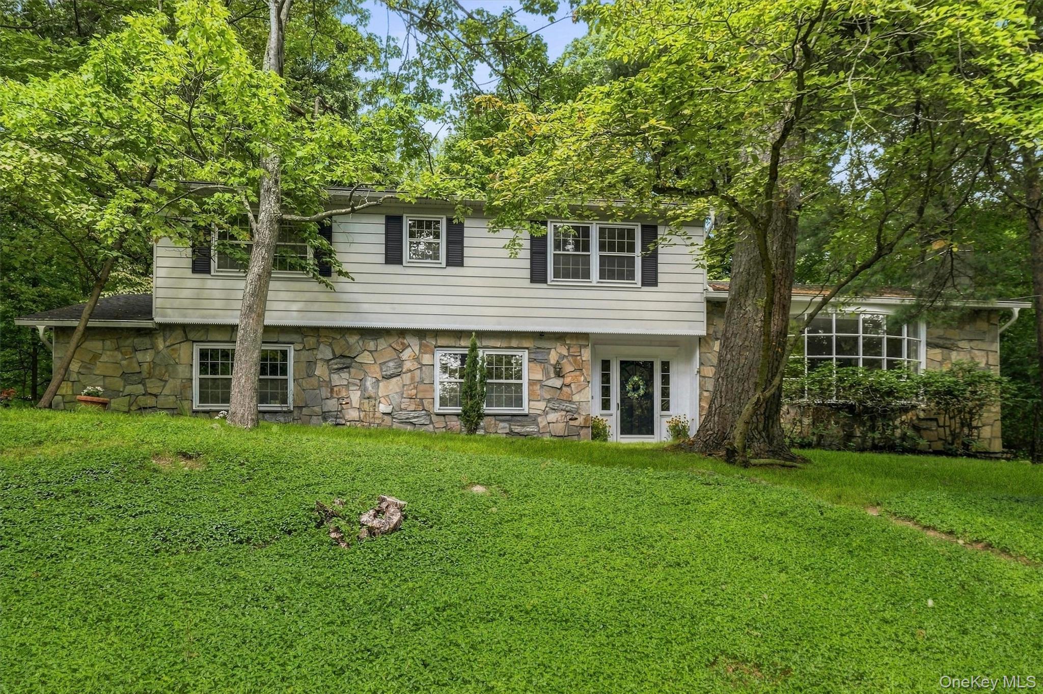 75 Pleasant Ridge Drive Property Photo 1