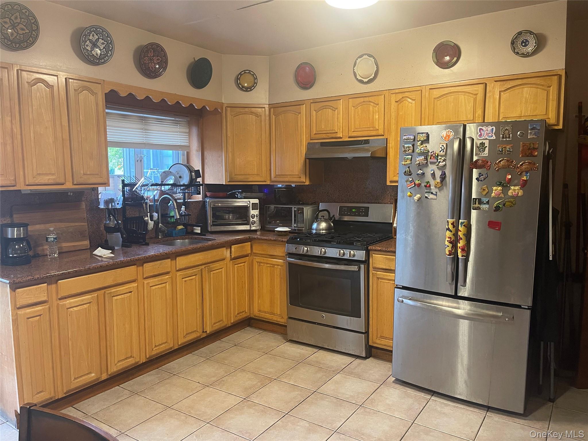 6166 78th Street Property Photo 2