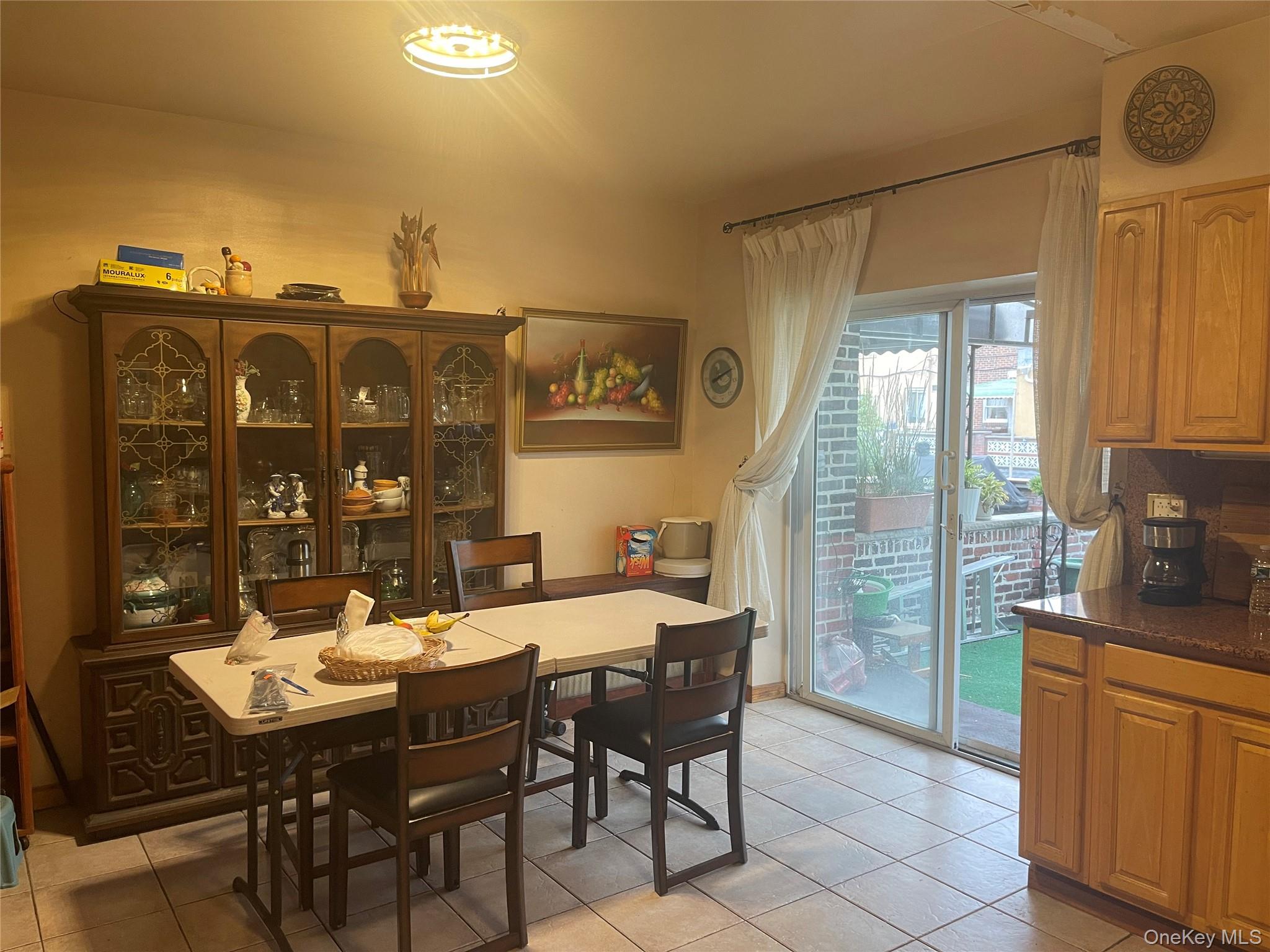 6166 78th Street Property Photo 4