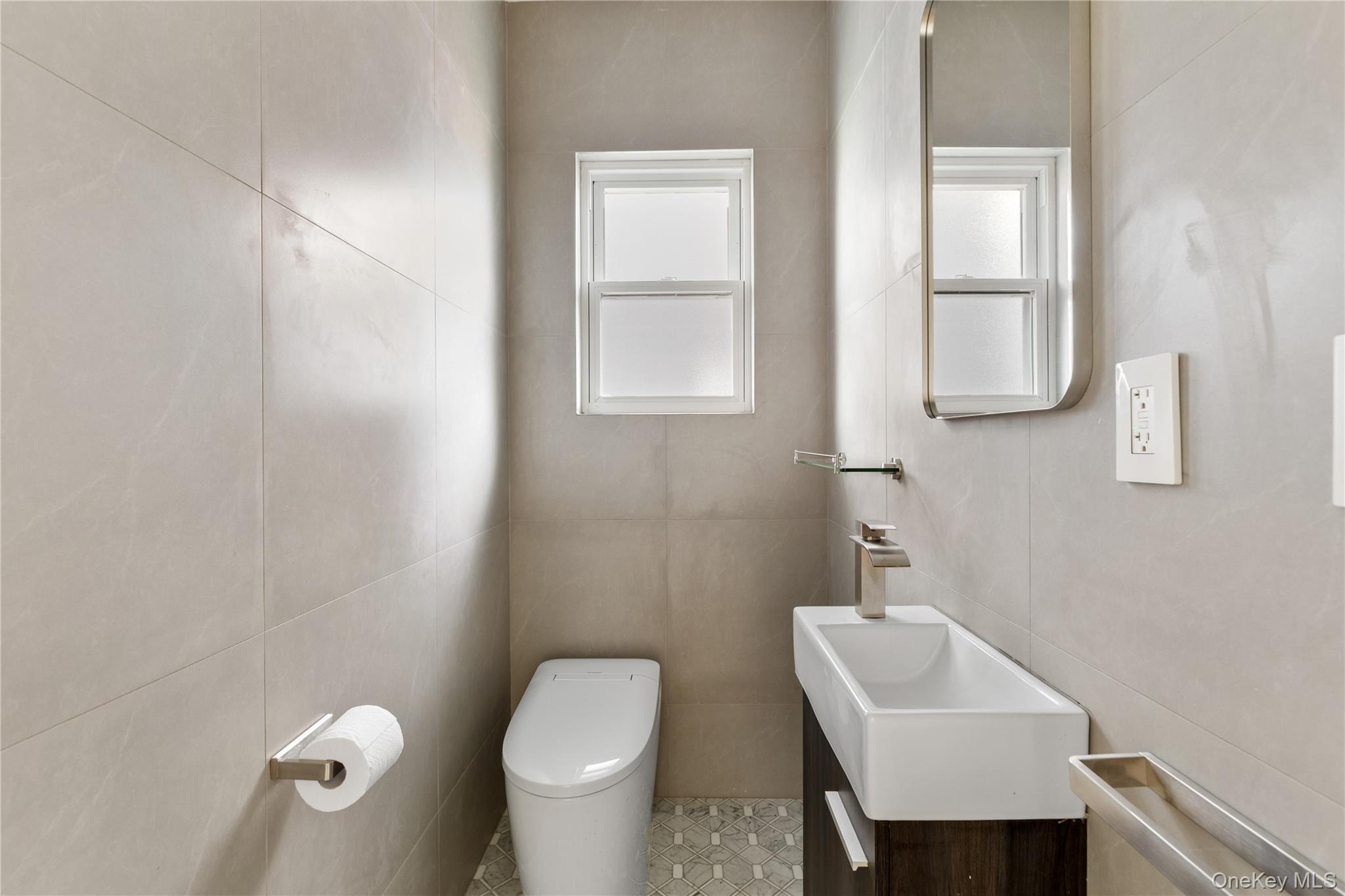 220 Pomander Road Property Photo 8