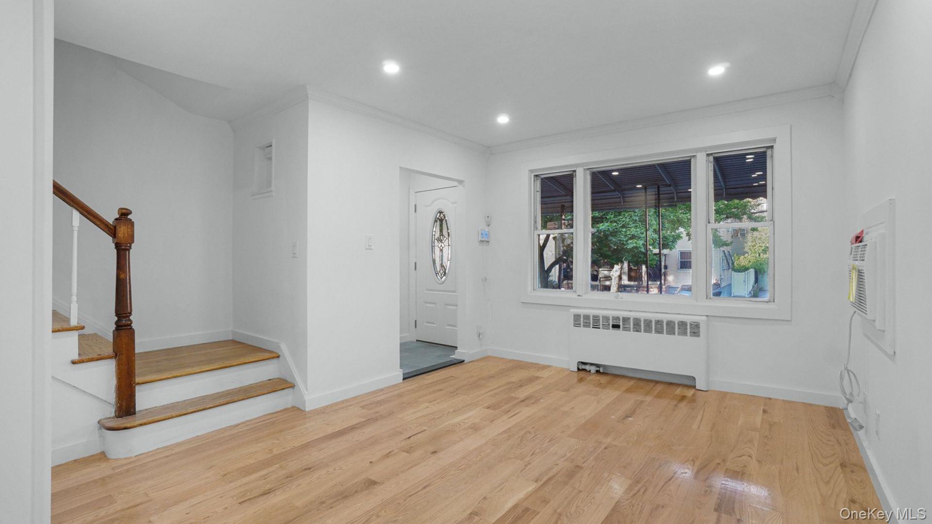 4135 Murdock Avenue Property Photo 11