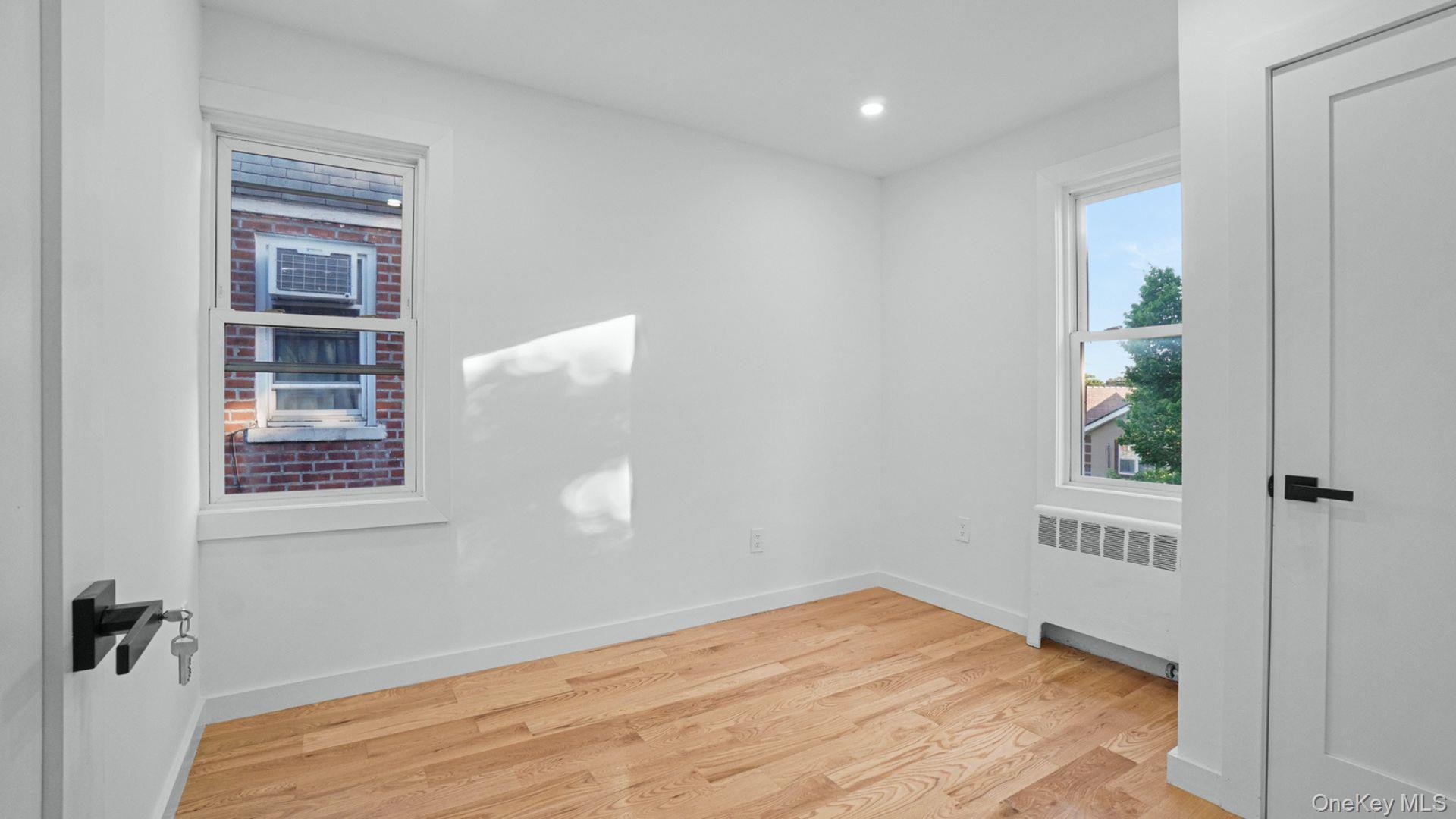 4135 Murdock Avenue Property Photo 14