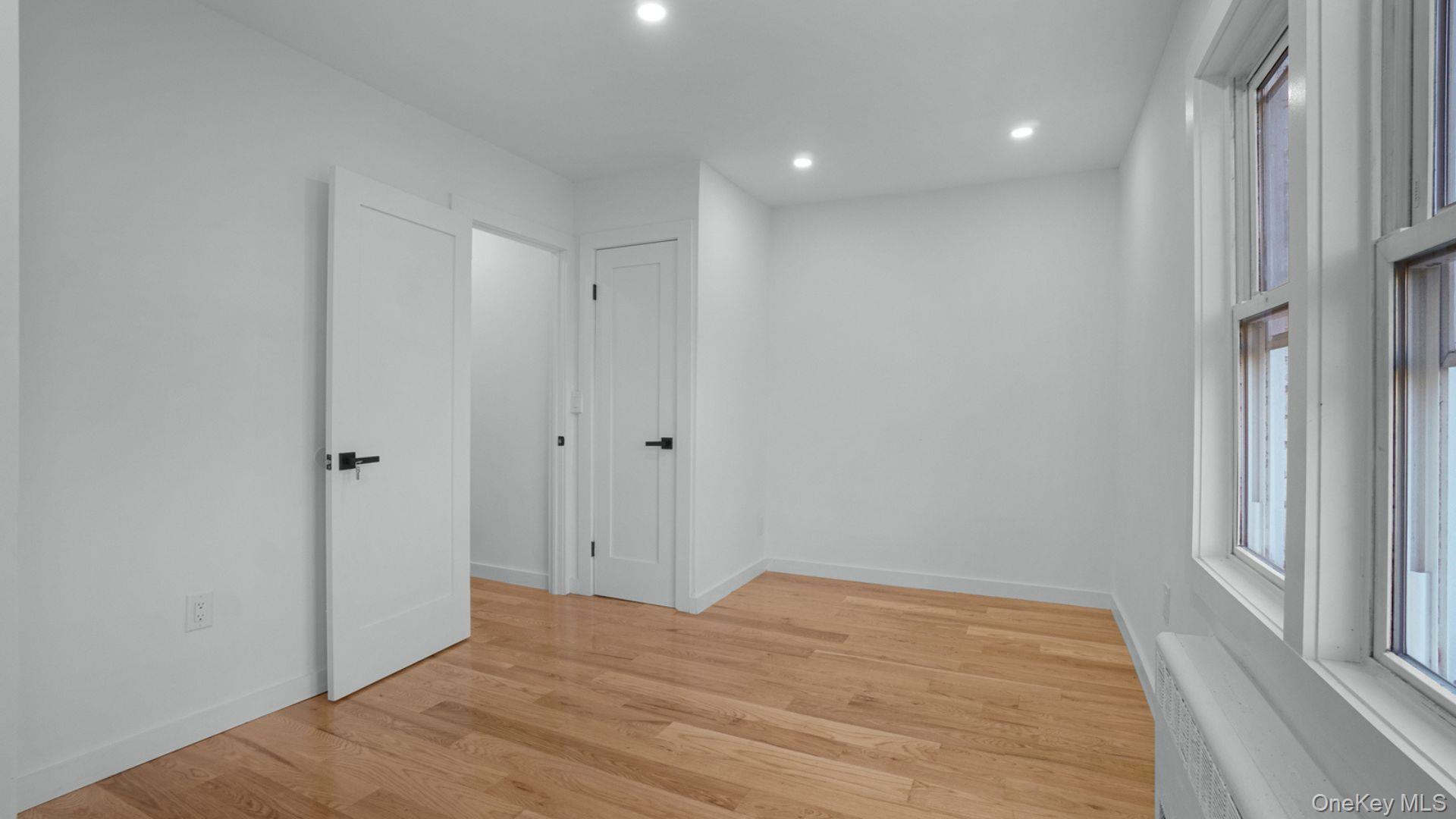 4135 Murdock Avenue Property Photo 17